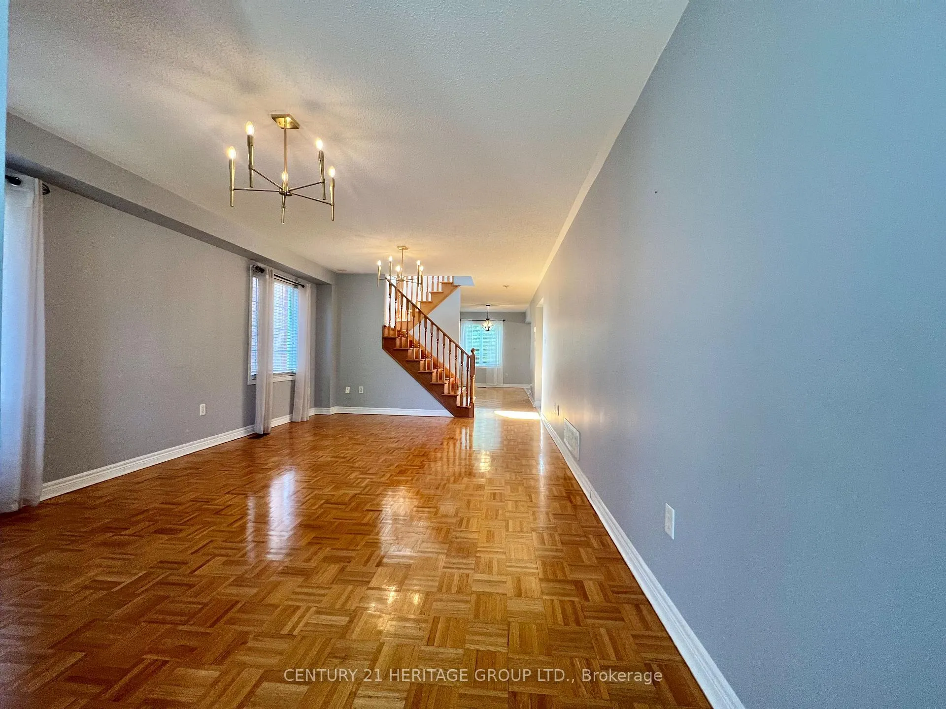 Photo 3 of 80 Belvia Drive, Vaughan, Patterson — HOMEH