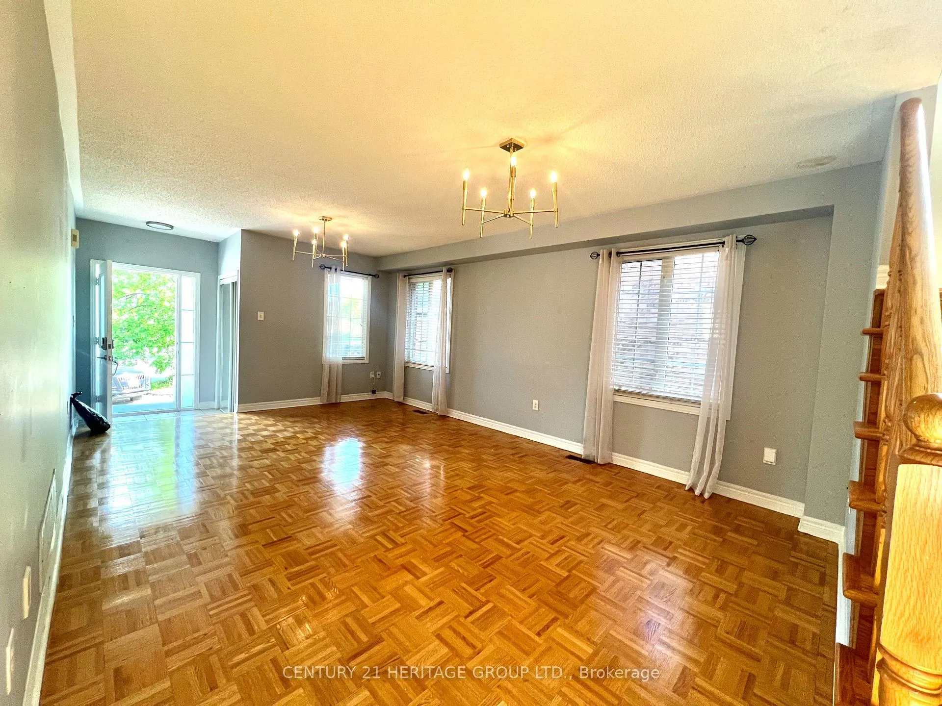 Photo 4 of 80 Belvia Drive, Vaughan, Patterson — HOMEH