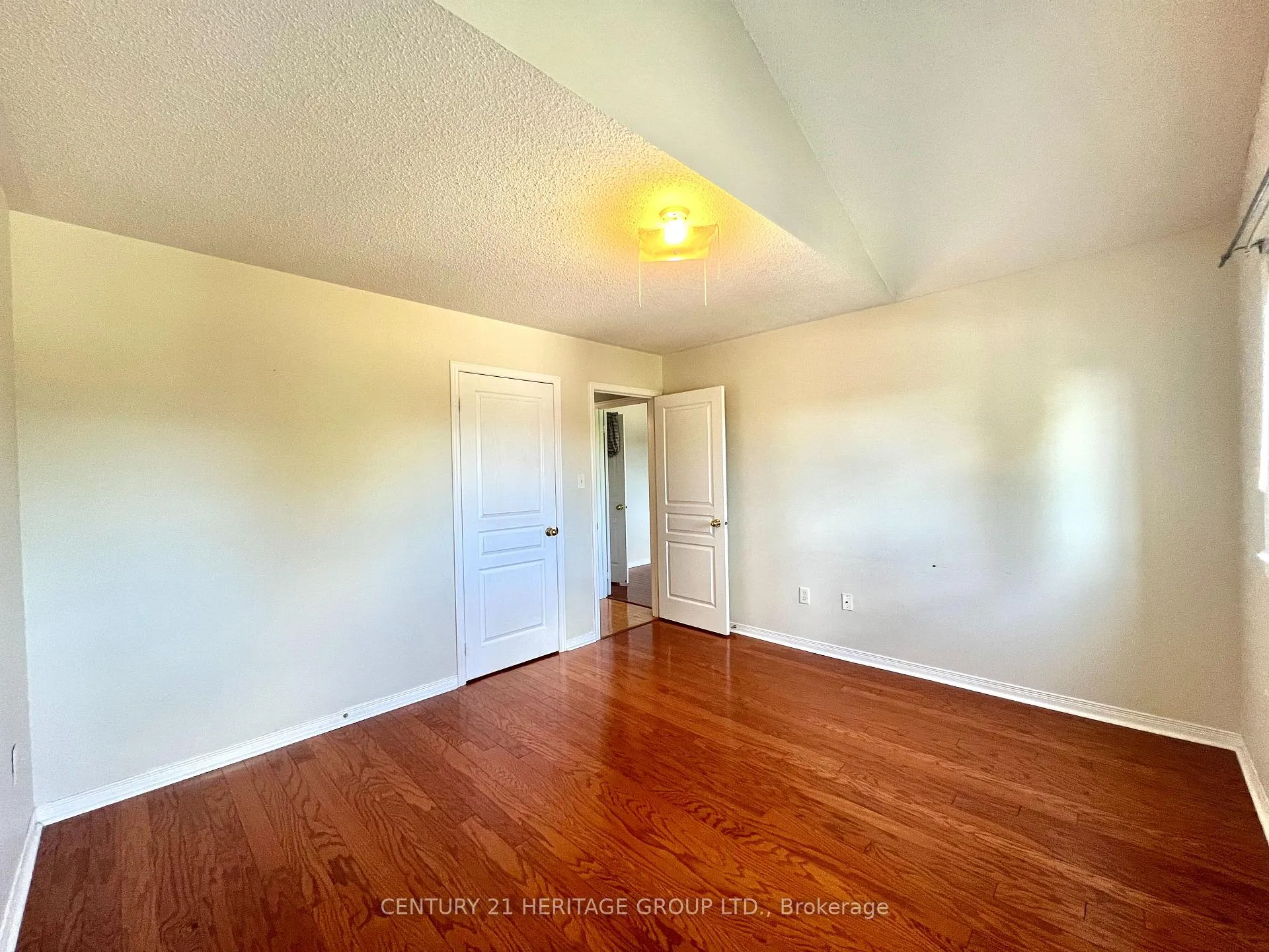 Photo 18 of 80 Belvia Drive, Vaughan, Patterson — HOMEH