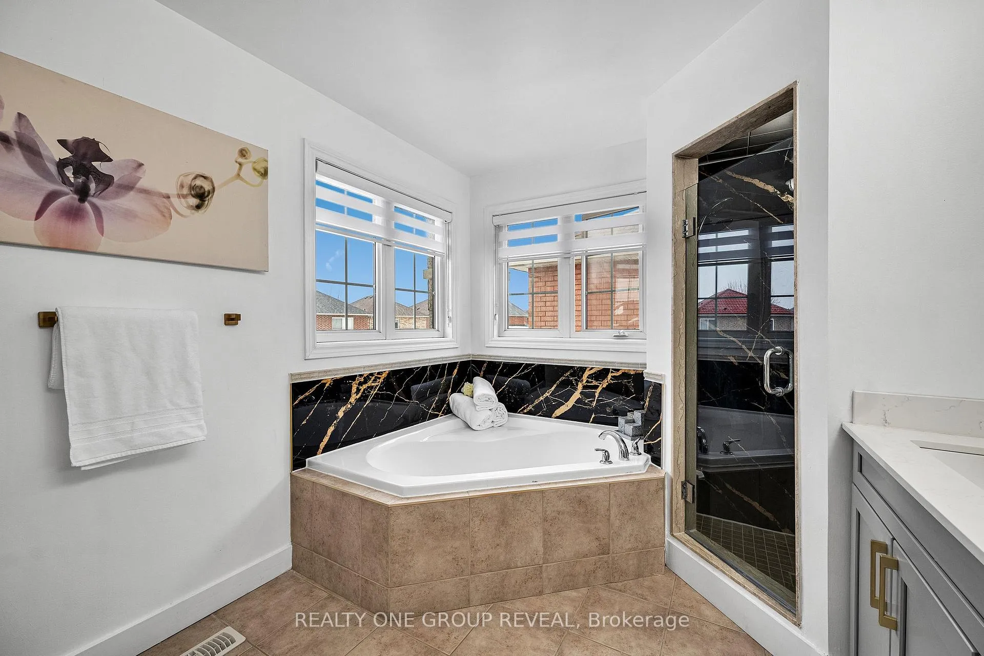 Photo 26 of 1 Bridgid Drive, Whitby, Williamsburg — HOMEH
