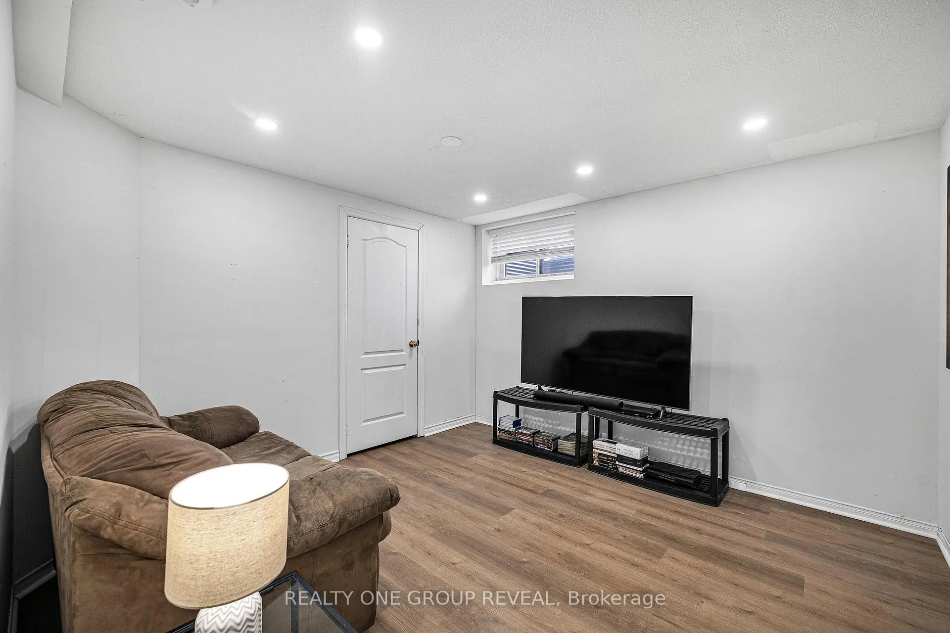 Photo 43 of 1 Bridgid Drive, Whitby, Williamsburg — HOMEH