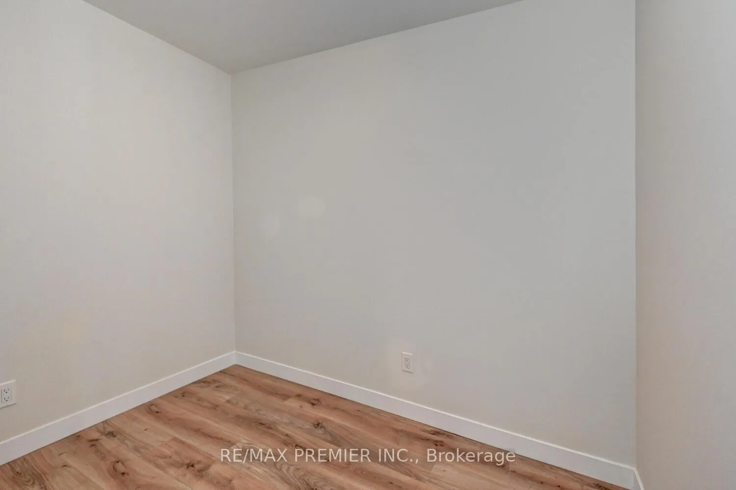 Photo 13 of Unit 813, 60 Frederick Street, Kitchener — HOMEH