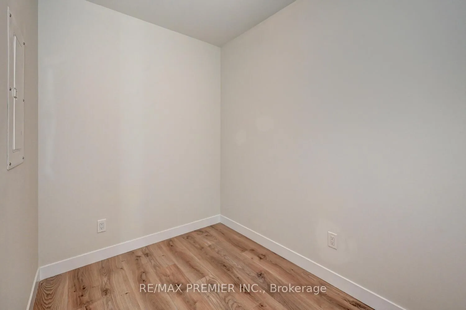 Photo 14 of Unit 813, 60 Frederick Street, Kitchener — HOMEH
