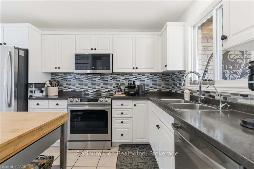 Photo 14 of 36 Garner's Lane, Brantford, Empire South — HOMEH