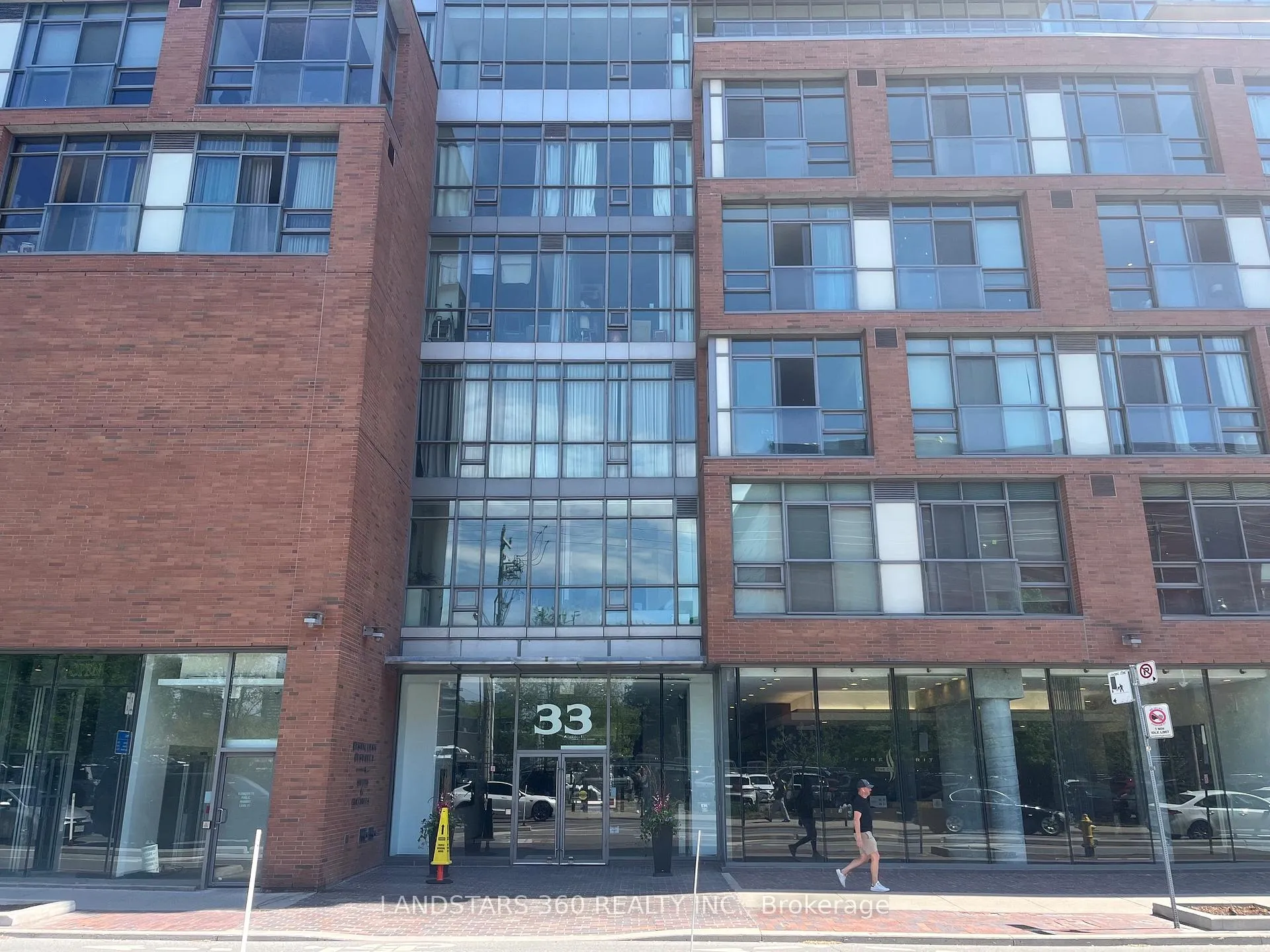 Front of Unit 2201, 33 Mill Street