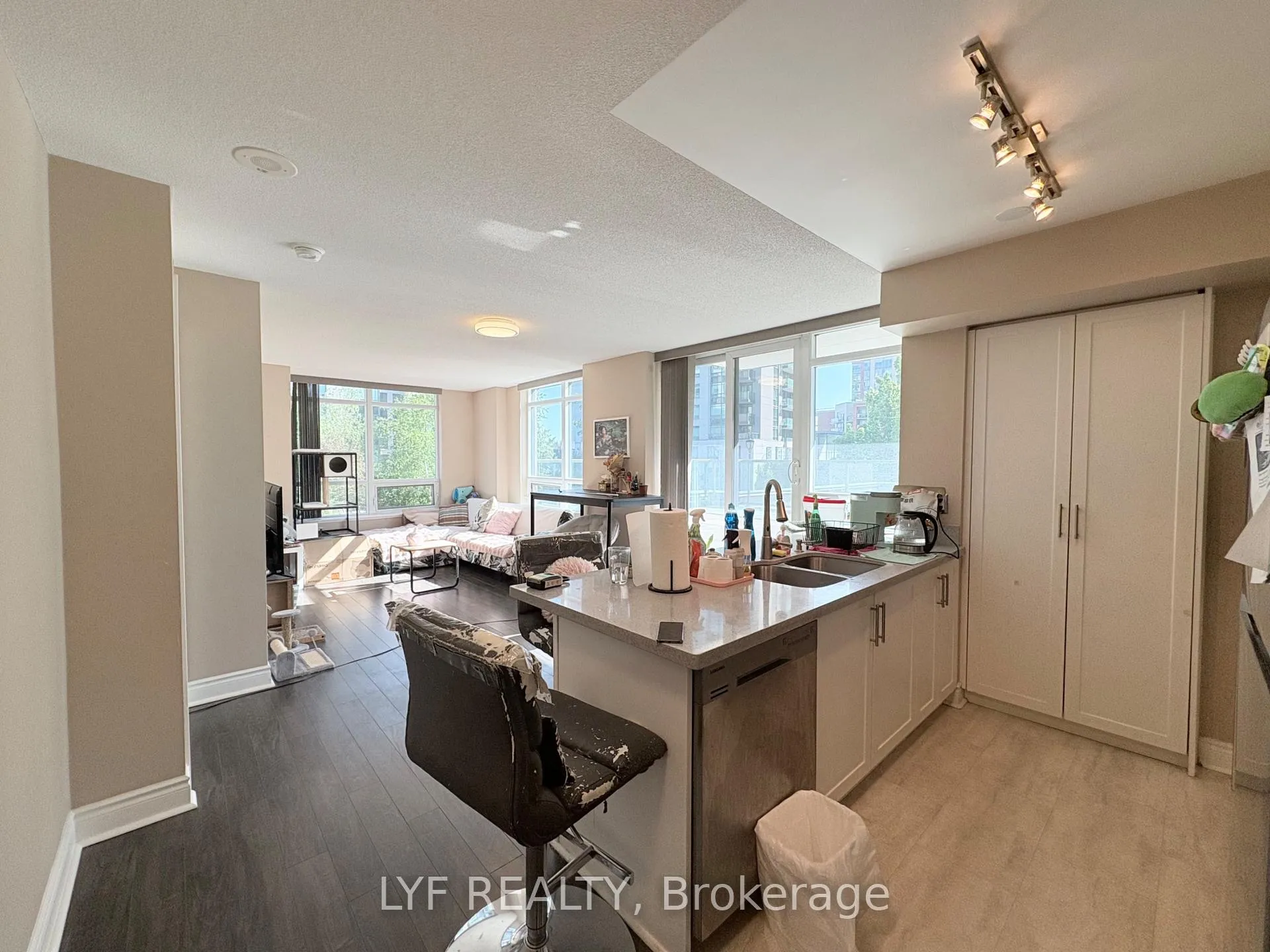 Photo 5 of Unit 205, 32 Clegg Road, Markham, Unionville — HOMEH