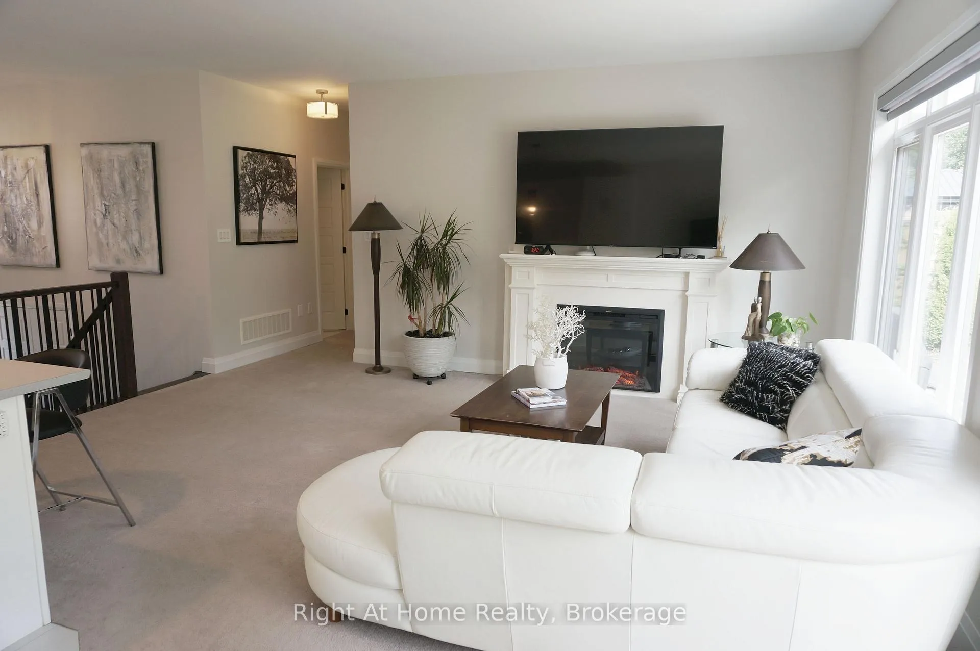 Photo 16 of 23 Ralph Dalton Boulevard, Tay, Victoria Harbour — HOMEH