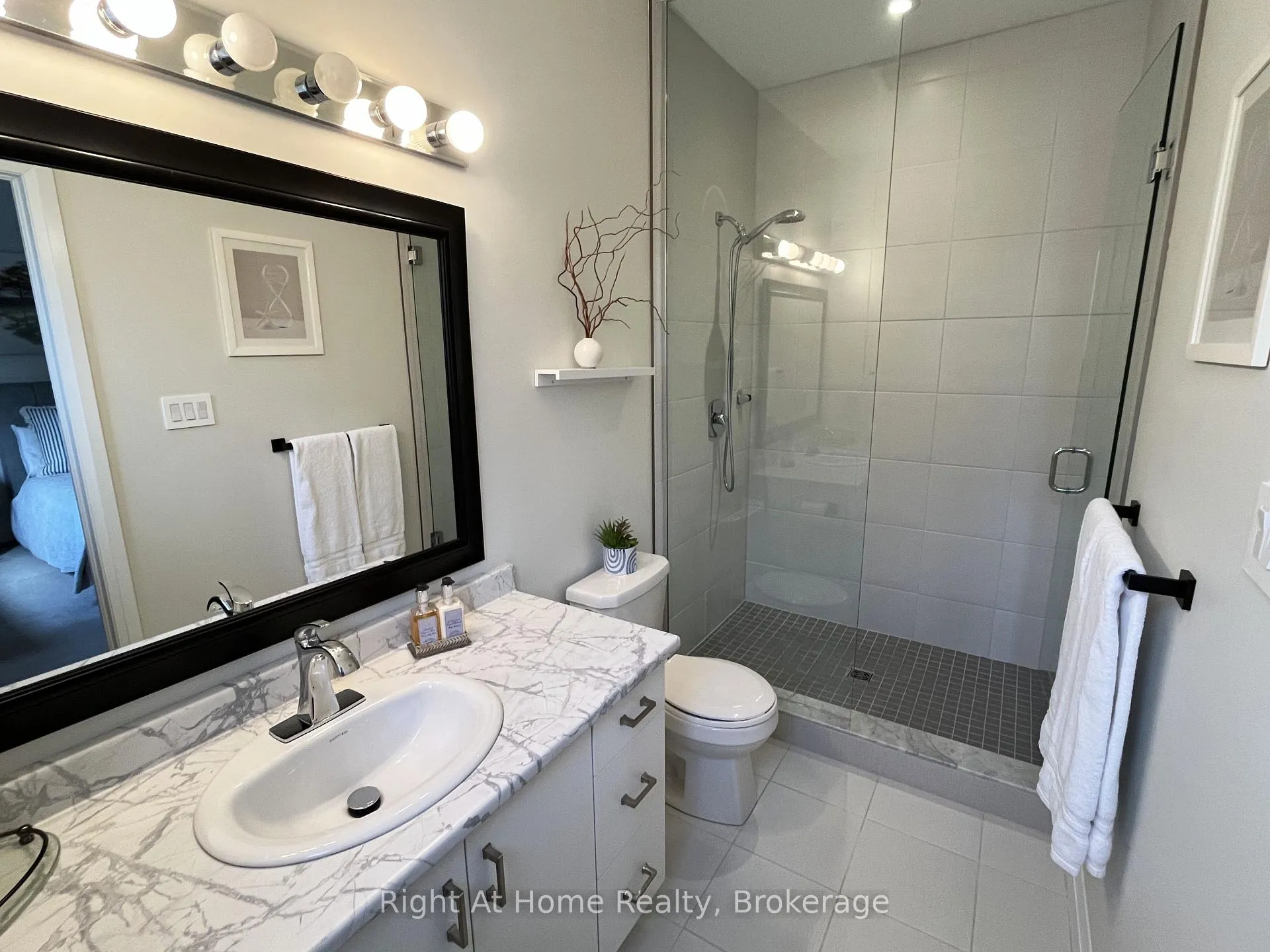 Photo 21 of 23 Ralph Dalton Boulevard, Tay, Victoria Harbour — HOMEH
