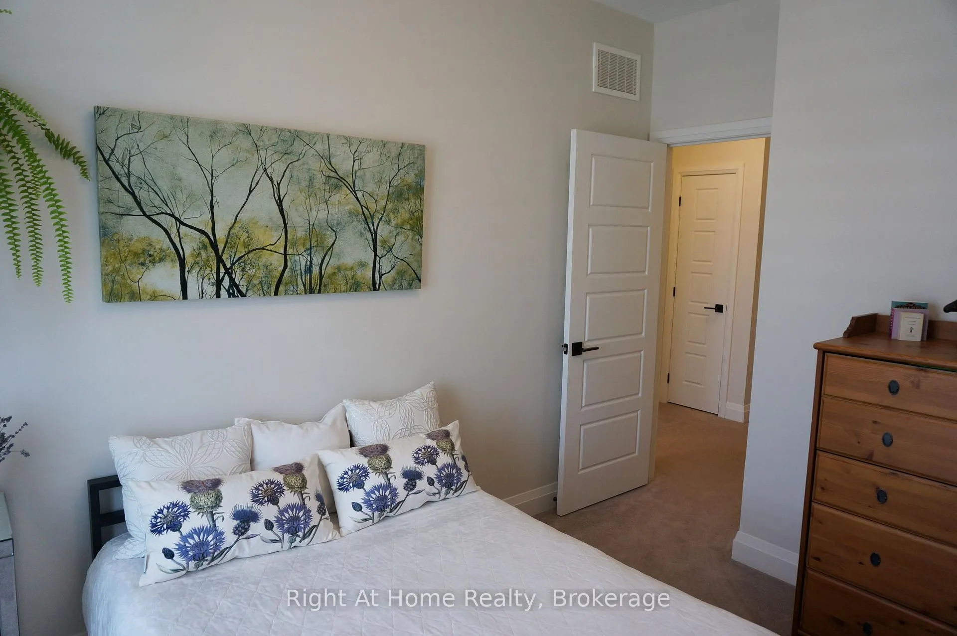 Photo 24 of 23 Ralph Dalton Boulevard, Tay, Victoria Harbour — HOMEH