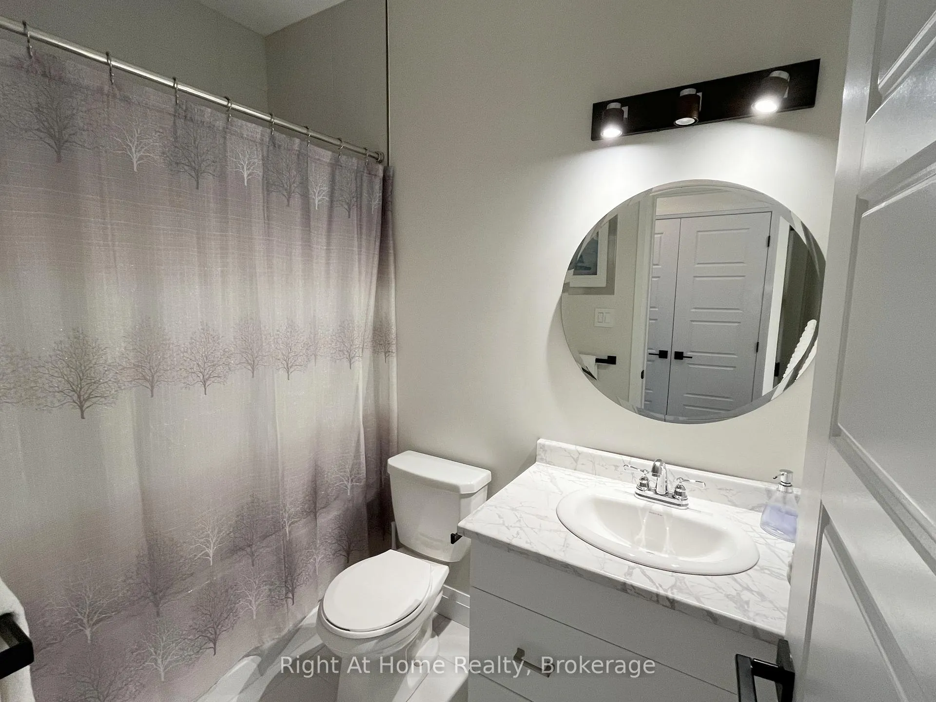 Photo 28 of 23 Ralph Dalton Boulevard, Tay, Victoria Harbour — HOMEH
