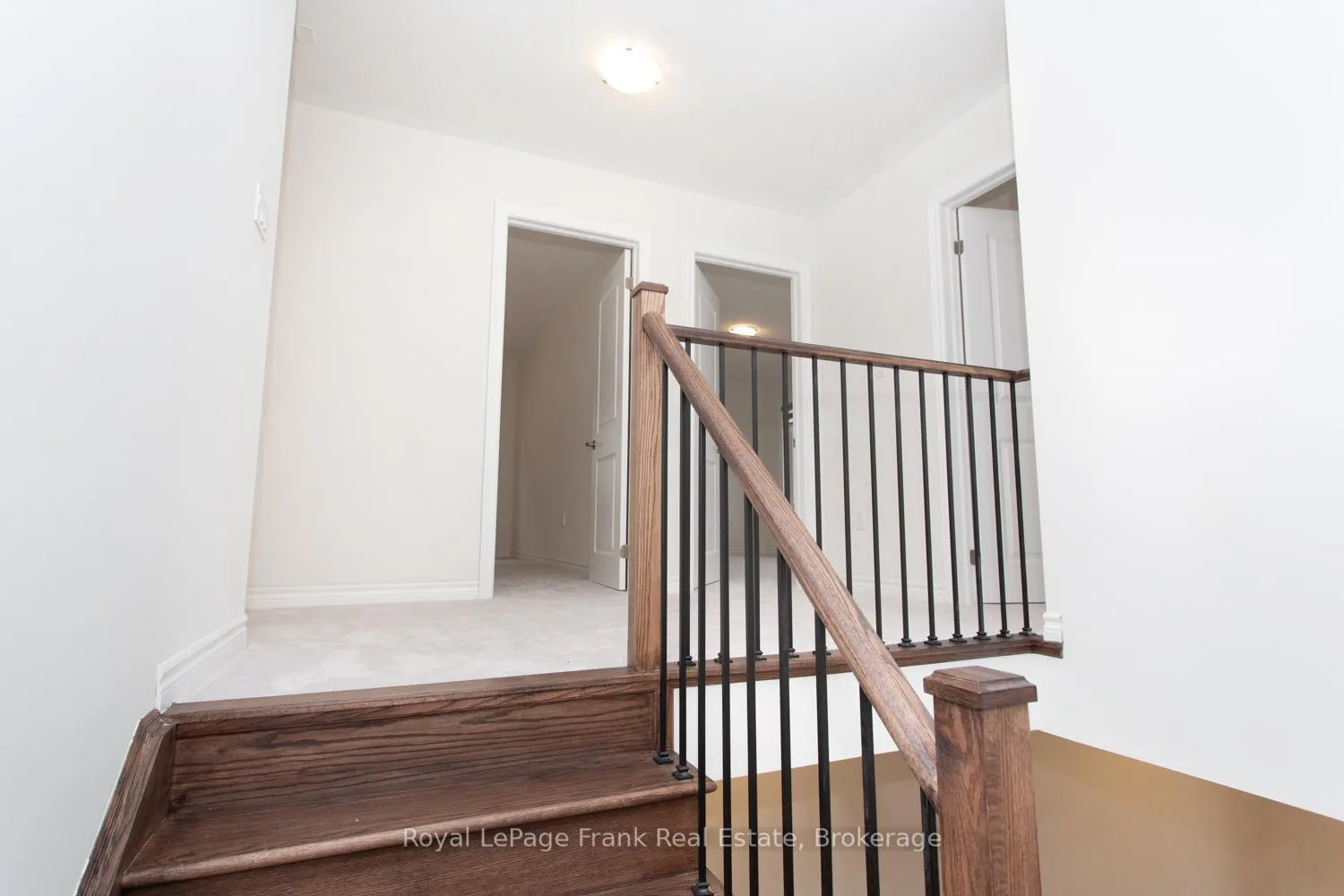Photo 23 of 5 Hennessey Crescent, Kawartha Lakes, Lindsay — HOMEH