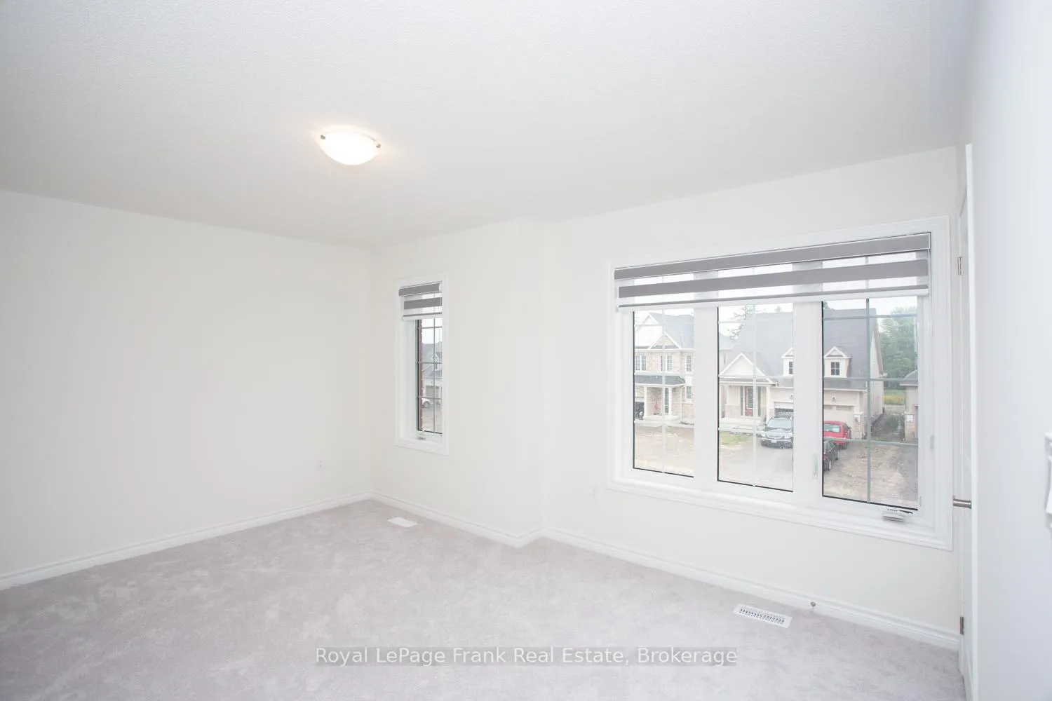 Photo 26 of 5 Hennessey Crescent, Kawartha Lakes, Lindsay — HOMEH