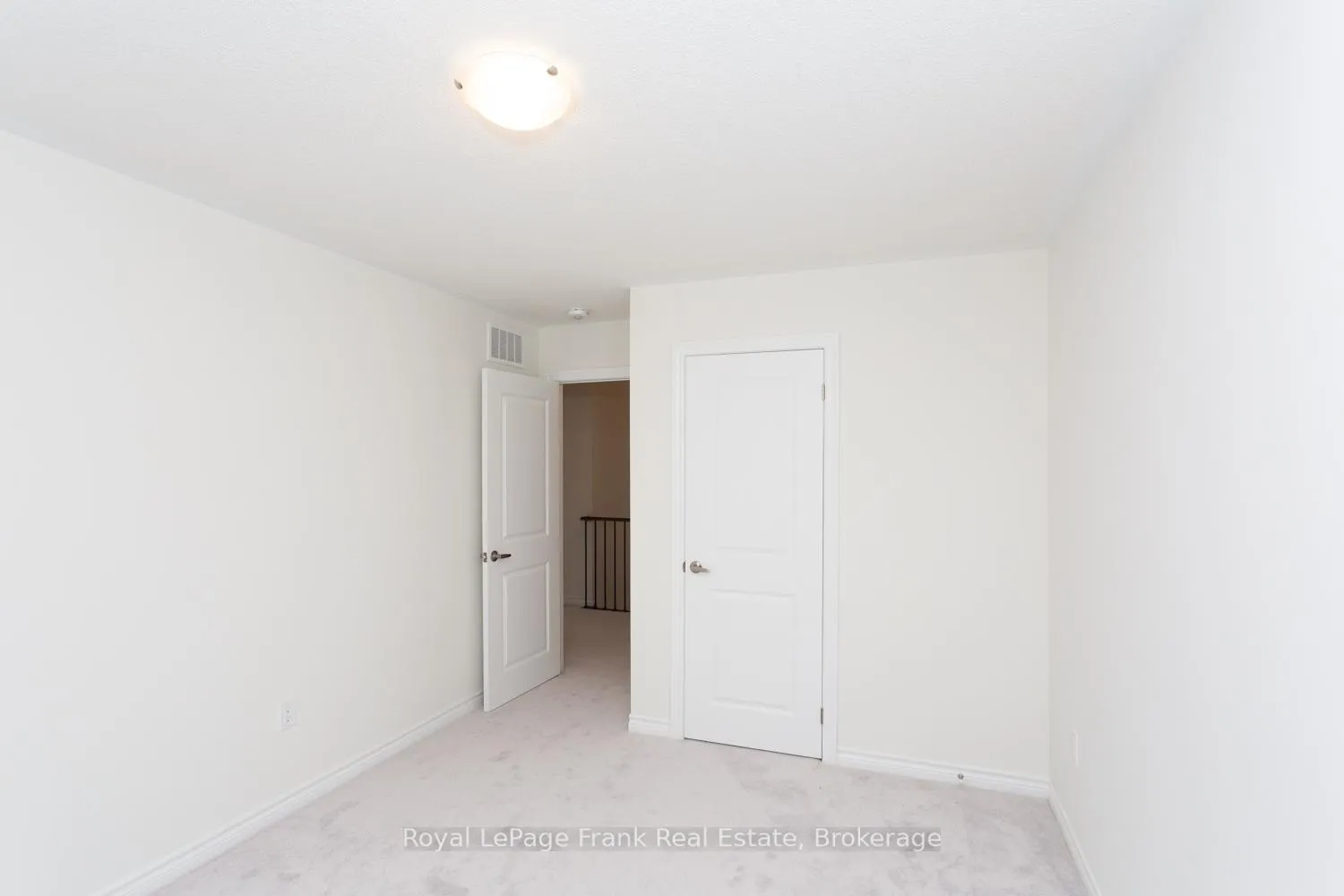 Photo 28 of 5 Hennessey Crescent, Kawartha Lakes, Lindsay — HOMEH