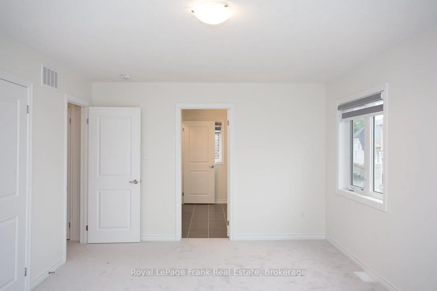 Photo 34 of 5 Hennessey Crescent, Kawartha Lakes, Lindsay — HOMEH