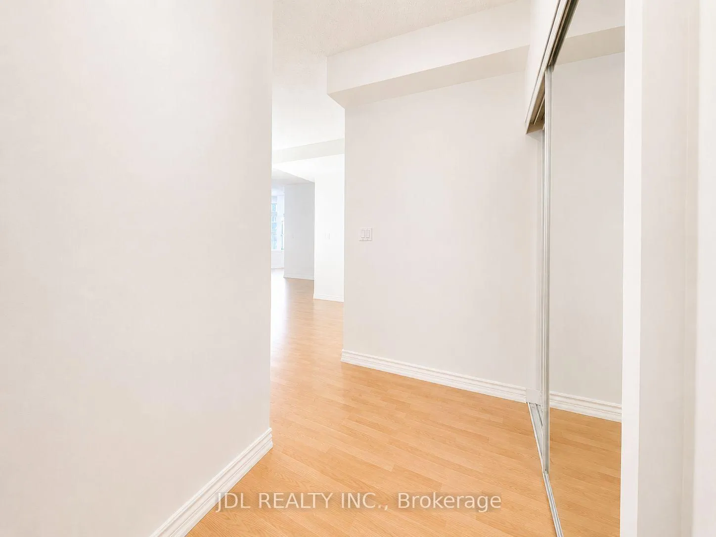 Photo 2 of Unit 2612, 761 Bay Street, Toronto, Bay Street Corridor — HOMEH