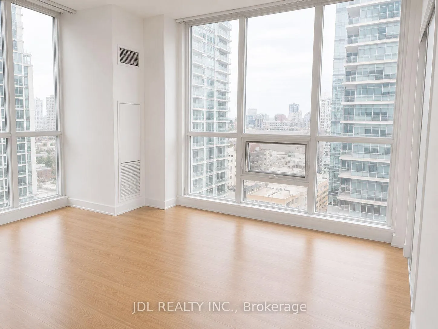 Photo 7 of Unit 2612, 761 Bay Street, Toronto, Bay Street Corridor — HOMEH