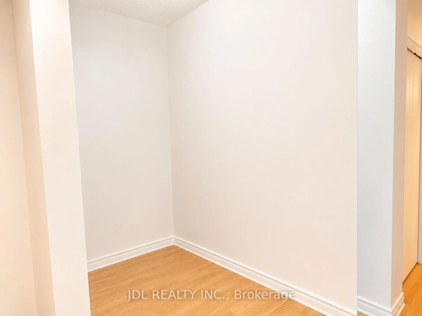 Photo 8 of Unit 2612, 761 Bay Street, Toronto, Bay Street Corridor — HOMEH