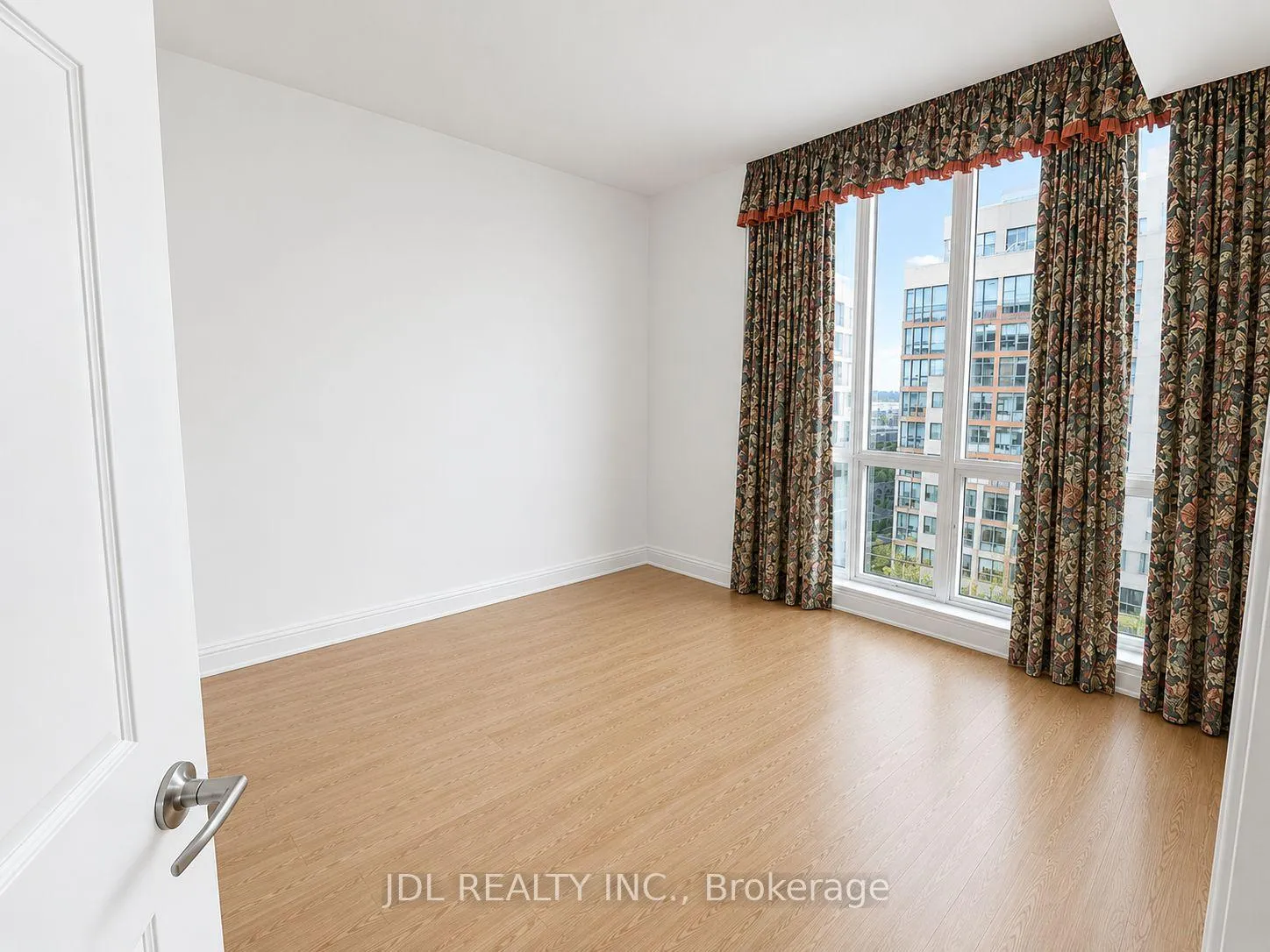 Photo 9 of Unit 2612, 761 Bay Street, Toronto, Bay Street Corridor — HOMEH