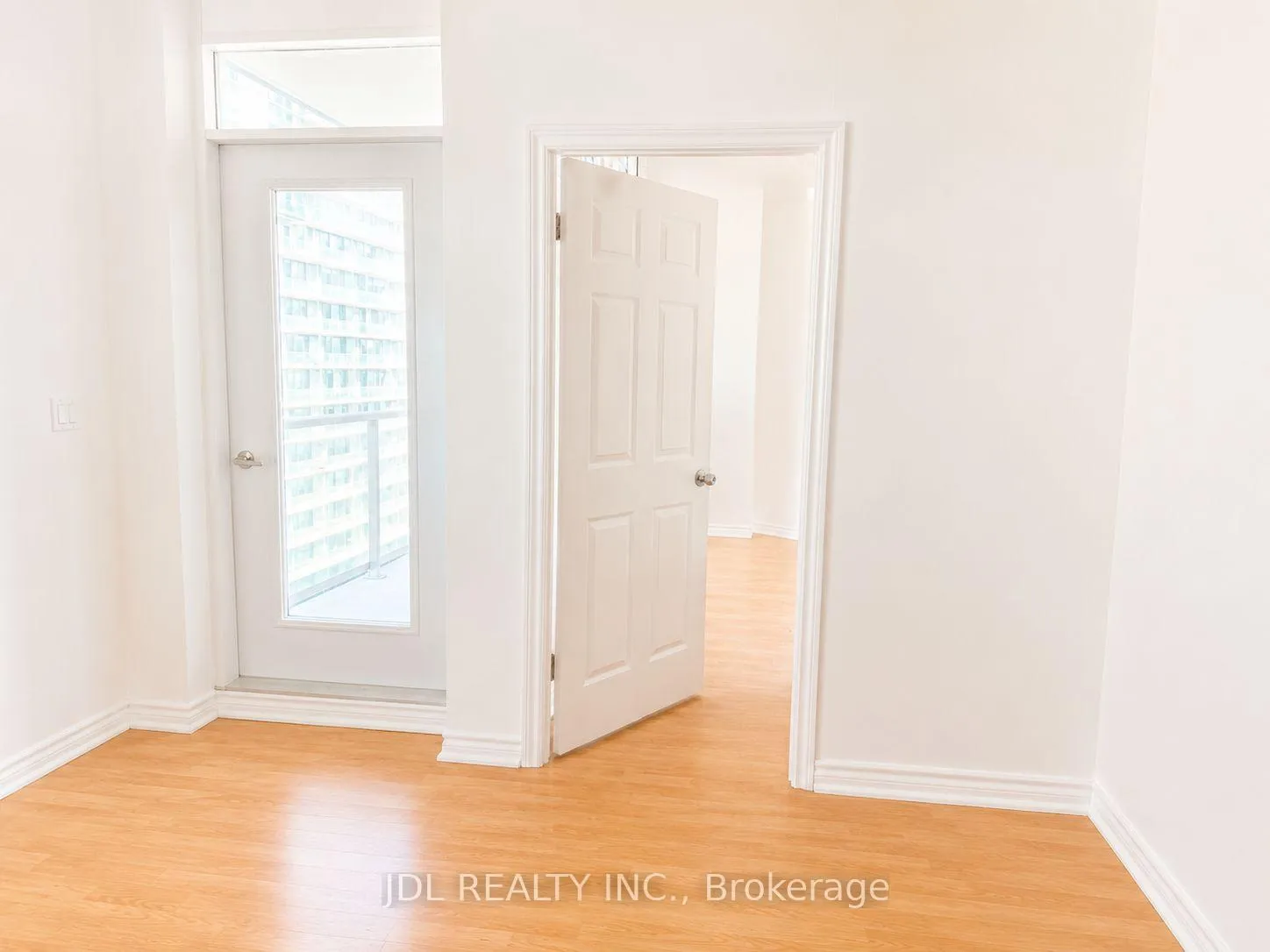 Photo 10 of Unit 2612, 761 Bay Street, Toronto, Bay Street Corridor — HOMEH