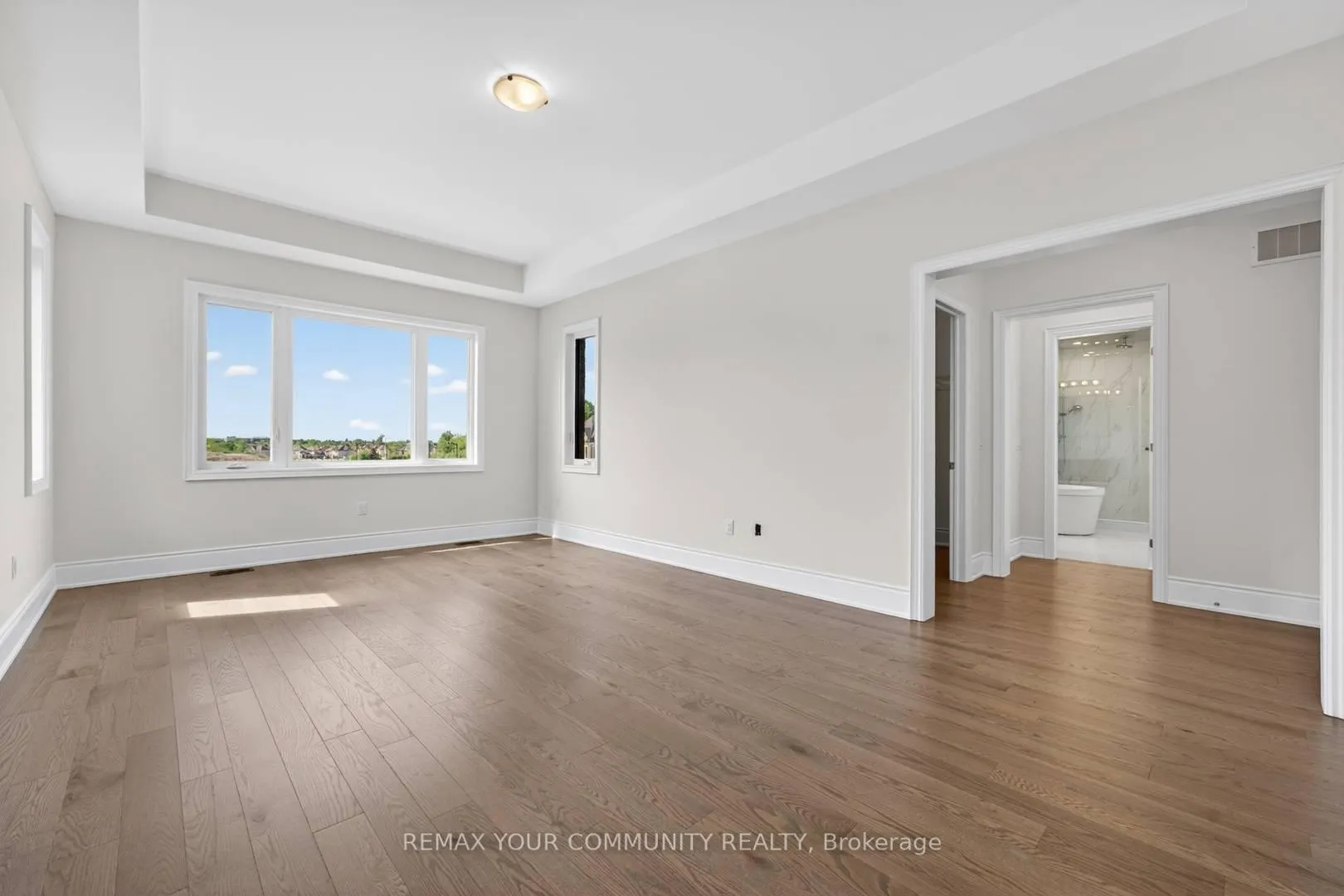 Photo 34 of 5 Garriock Hall Avenue, King, King City — HOMEH