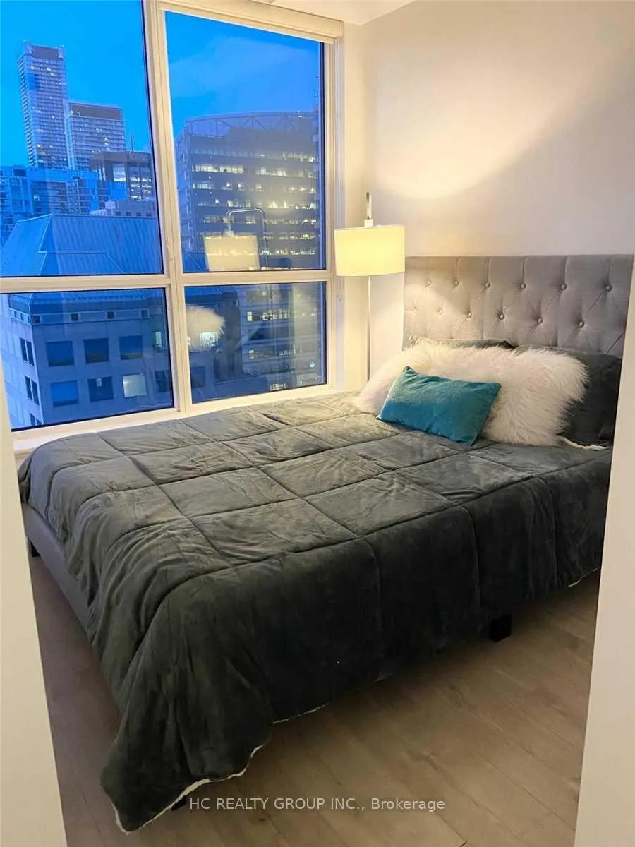 Photo 5 of Unit 1510, 30 Nelson Street, Toronto, Waterfront Communities — HOMEH