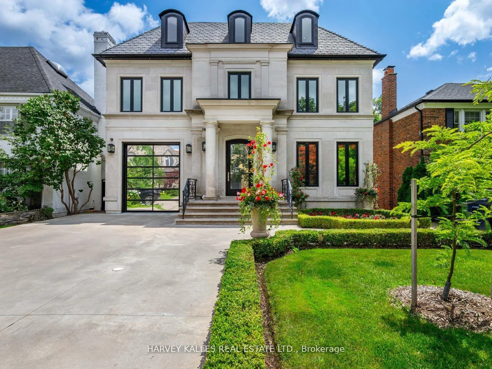 Photo 2 of 327 Cortleigh Boulevard, Toronto, Bedford Park-Nortown — HOMEH