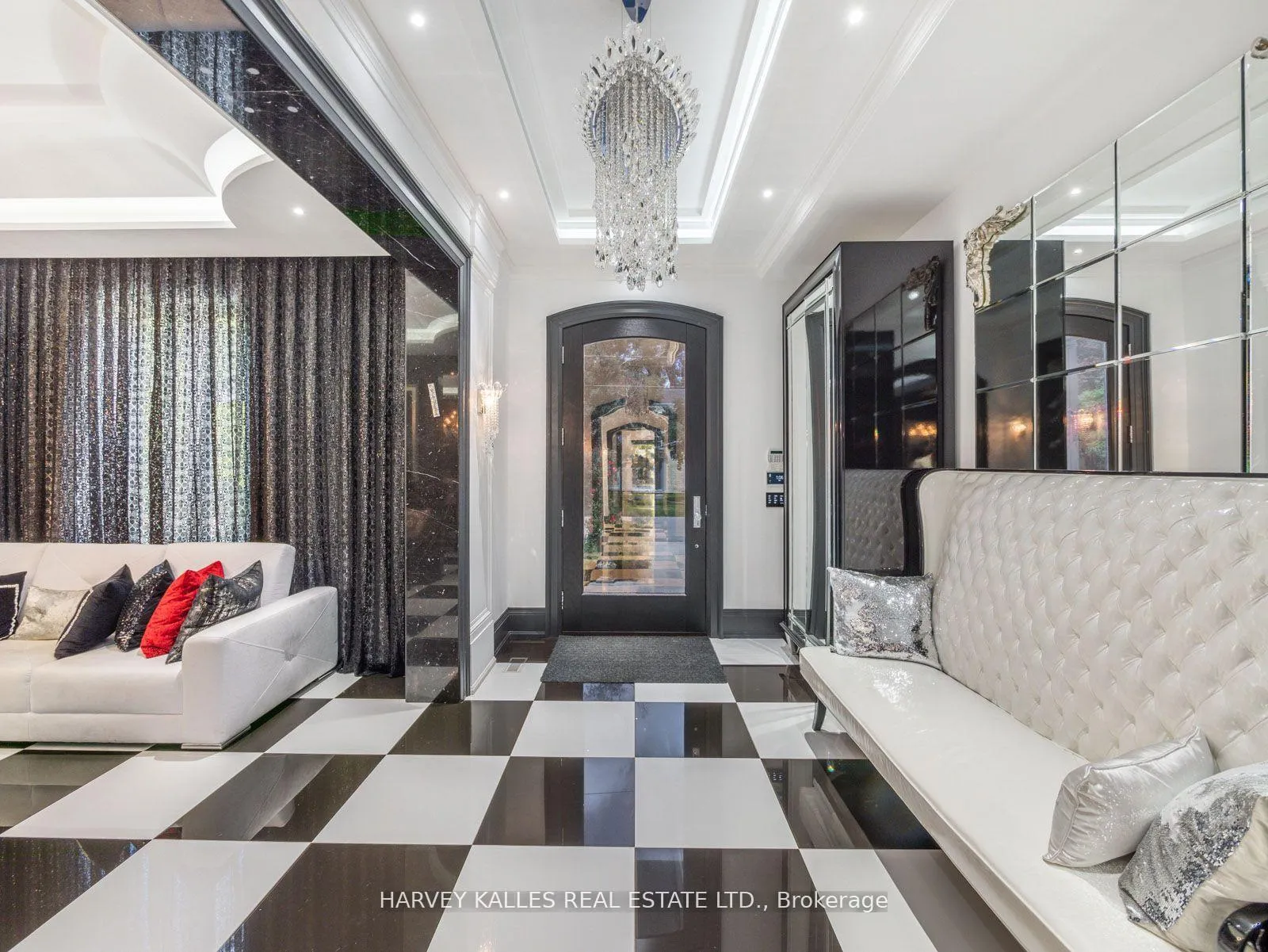 Photo 5 of 327 Cortleigh Boulevard, Toronto, Bedford Park-Nortown — HOMEH