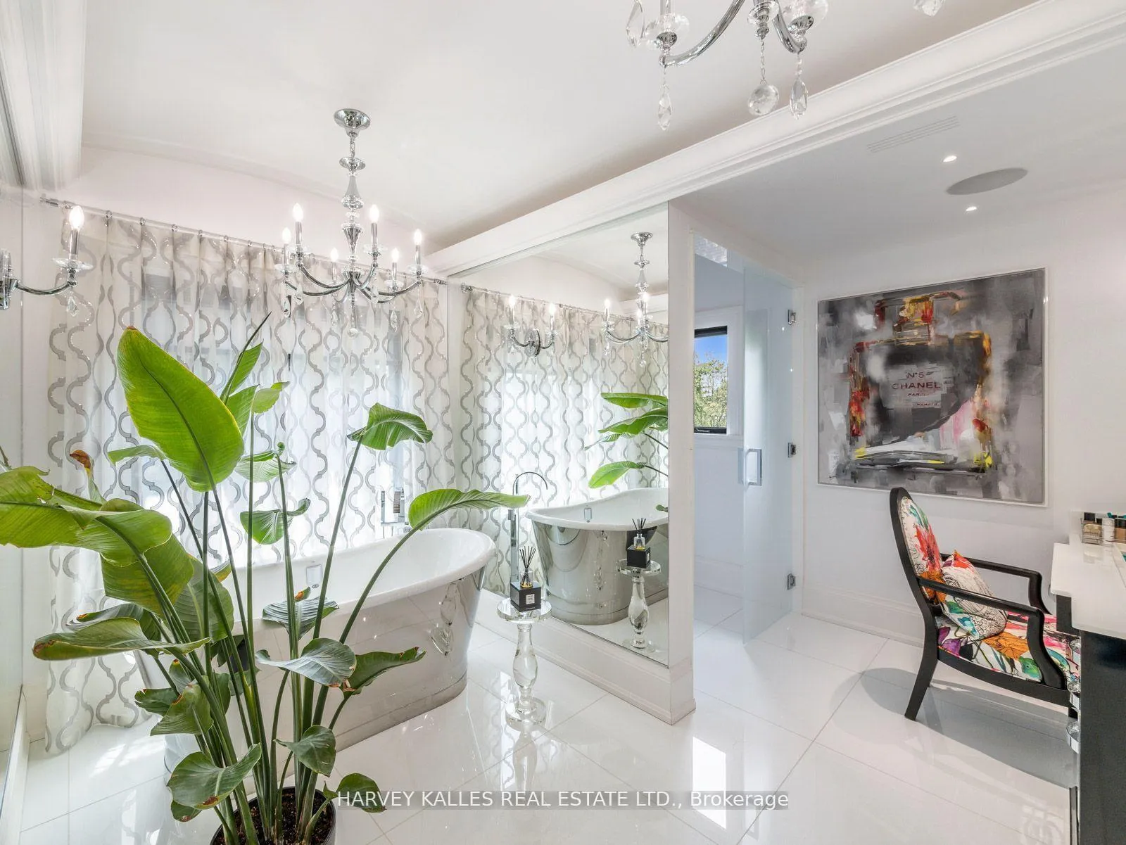 Photo 22 of 327 Cortleigh Boulevard, Toronto, Bedford Park-Nortown — HOMEH