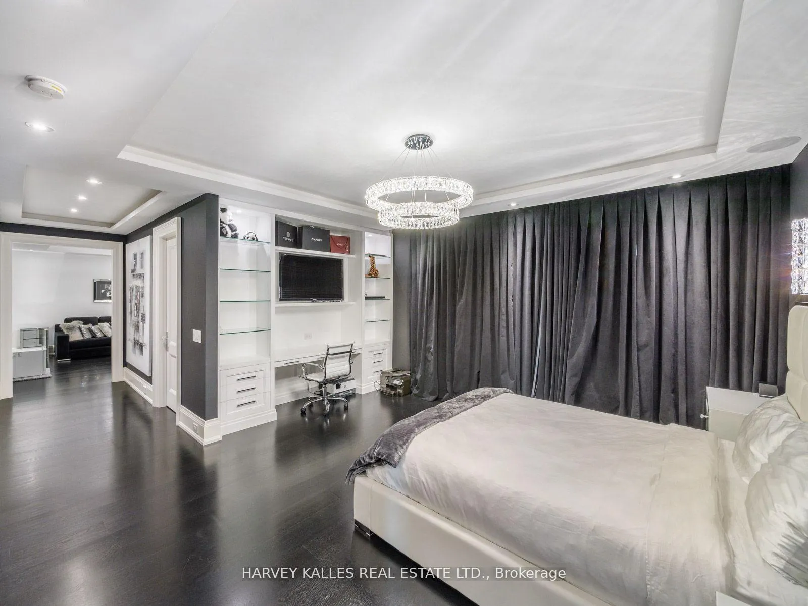 Photo 24 of 327 Cortleigh Boulevard, Toronto, Bedford Park-Nortown — HOMEH