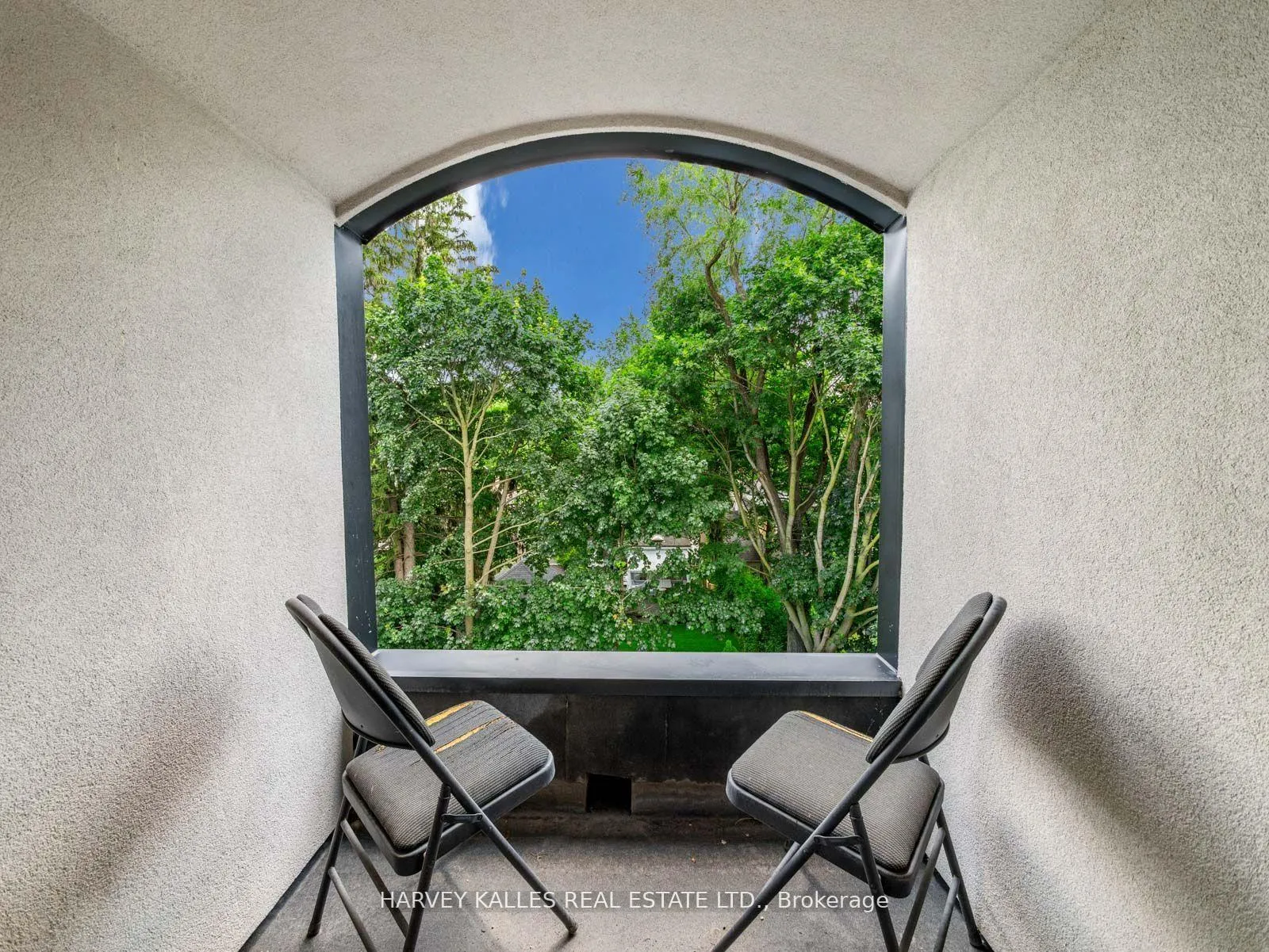 Photo 31 of 327 Cortleigh Boulevard, Toronto, Bedford Park-Nortown — HOMEH