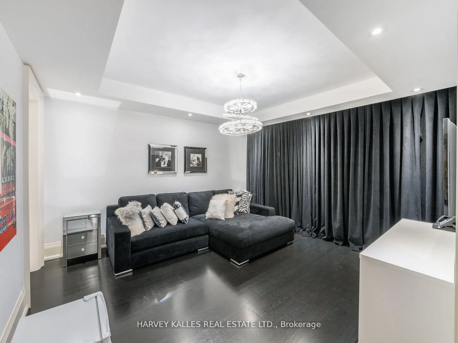 Photo 36 of 327 Cortleigh Boulevard, Toronto, Bedford Park-Nortown — HOMEH
