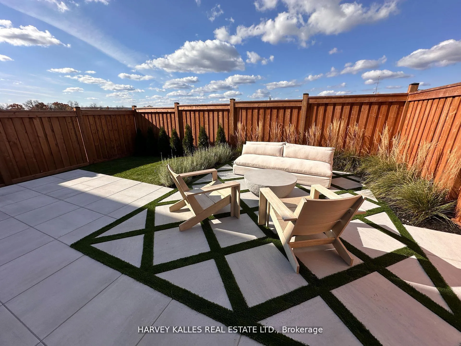 Photo 33 of 759 Aspen Terrace W, Milton, Cobban — HOMEH