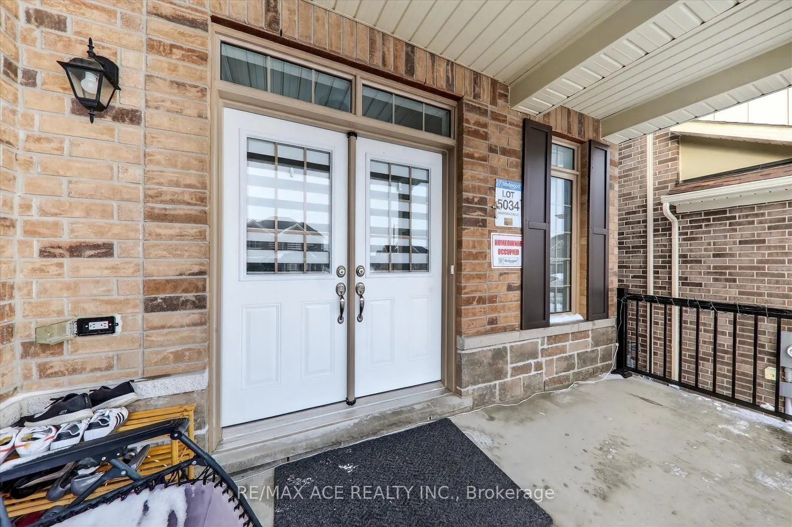 Photo 4 of 4 Sanford Circle, Springwater, Minesing — HOMEH