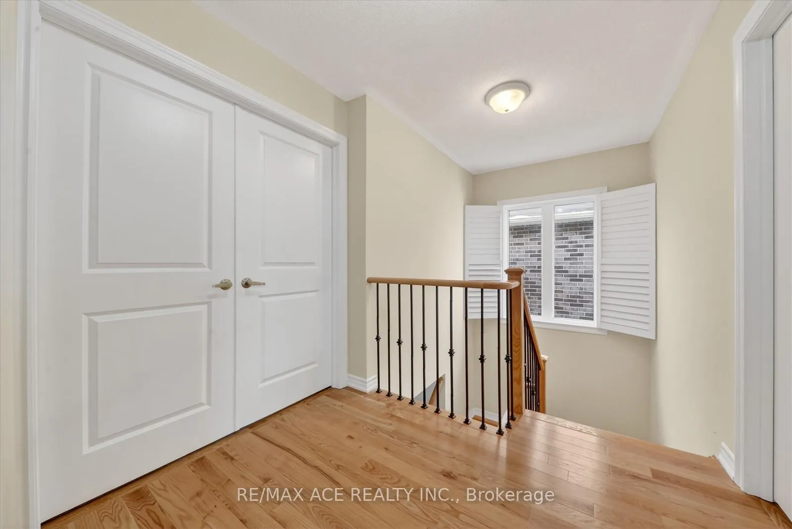 Photo 18 of 4 Sanford Circle, Springwater, Minesing — HOMEH