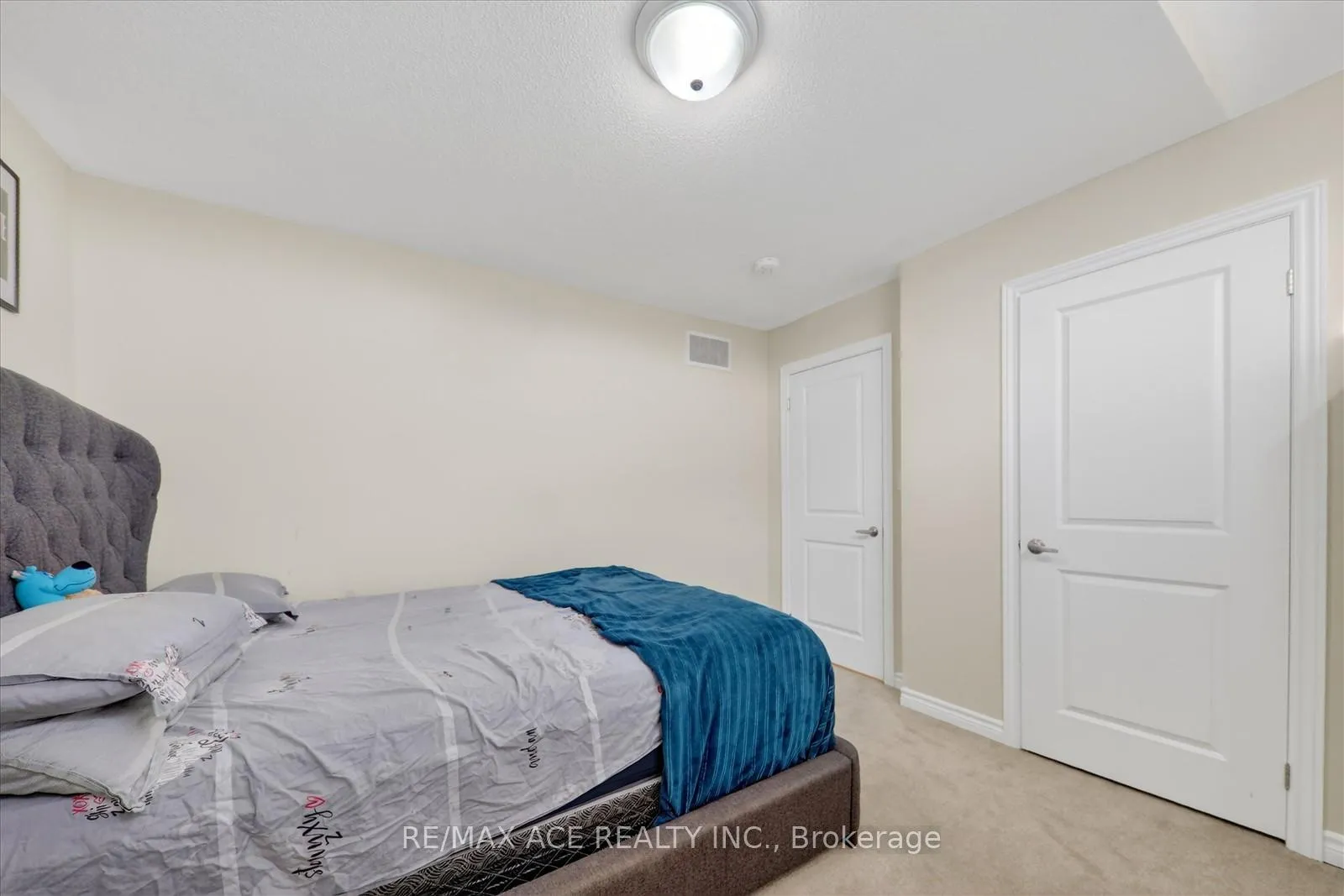 Photo 28 of 4 Sanford Circle, Springwater, Minesing — HOMEH