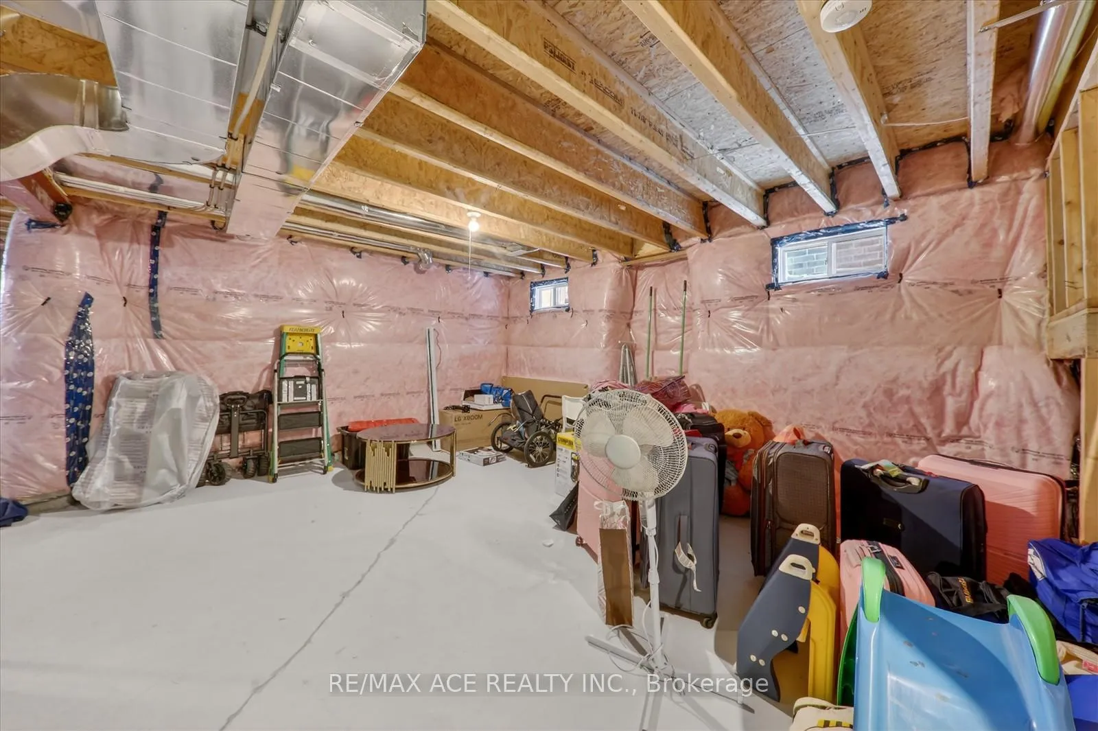 Photo 31 of 4 Sanford Circle, Springwater, Minesing — HOMEH