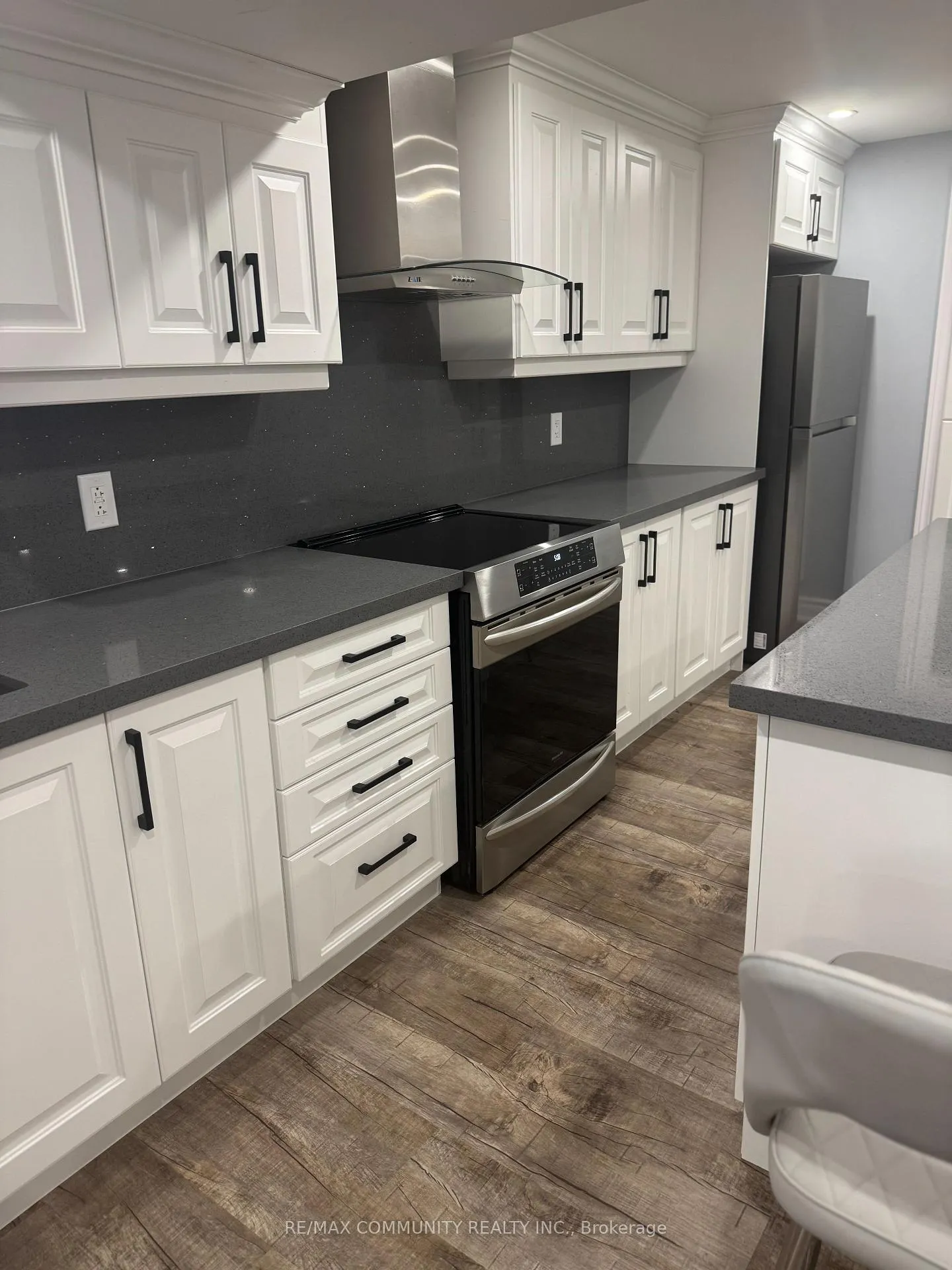 Photo 2 of 50 Barchard Street, Clarington, Newcastle — HOMEH