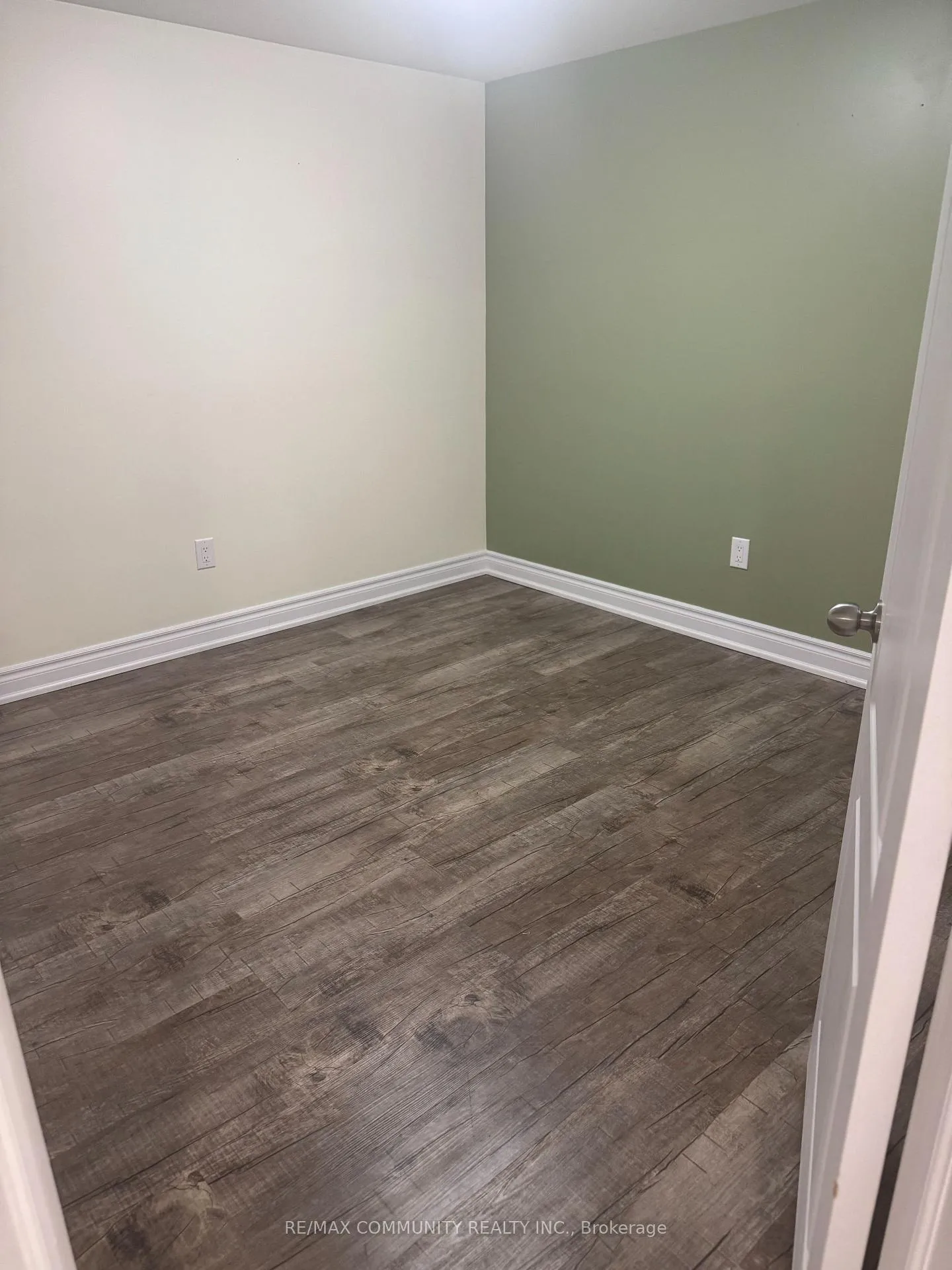 Photo 12 of 50 Barchard Street, Clarington, Newcastle — HOMEH