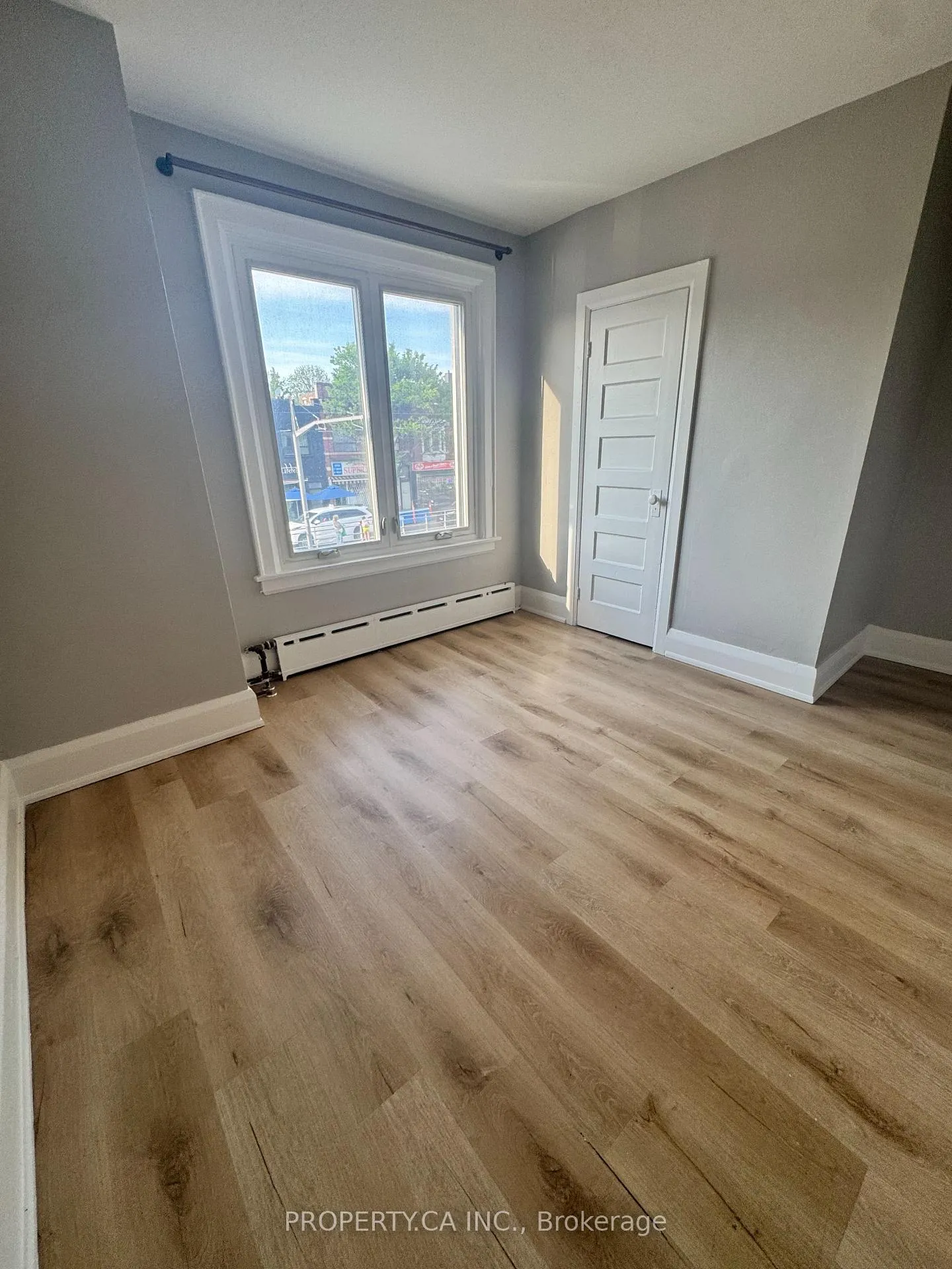 Photo 3 of Unit 17, 781 St Clair Avenue W, Toronto, Wychwood — HOMEH