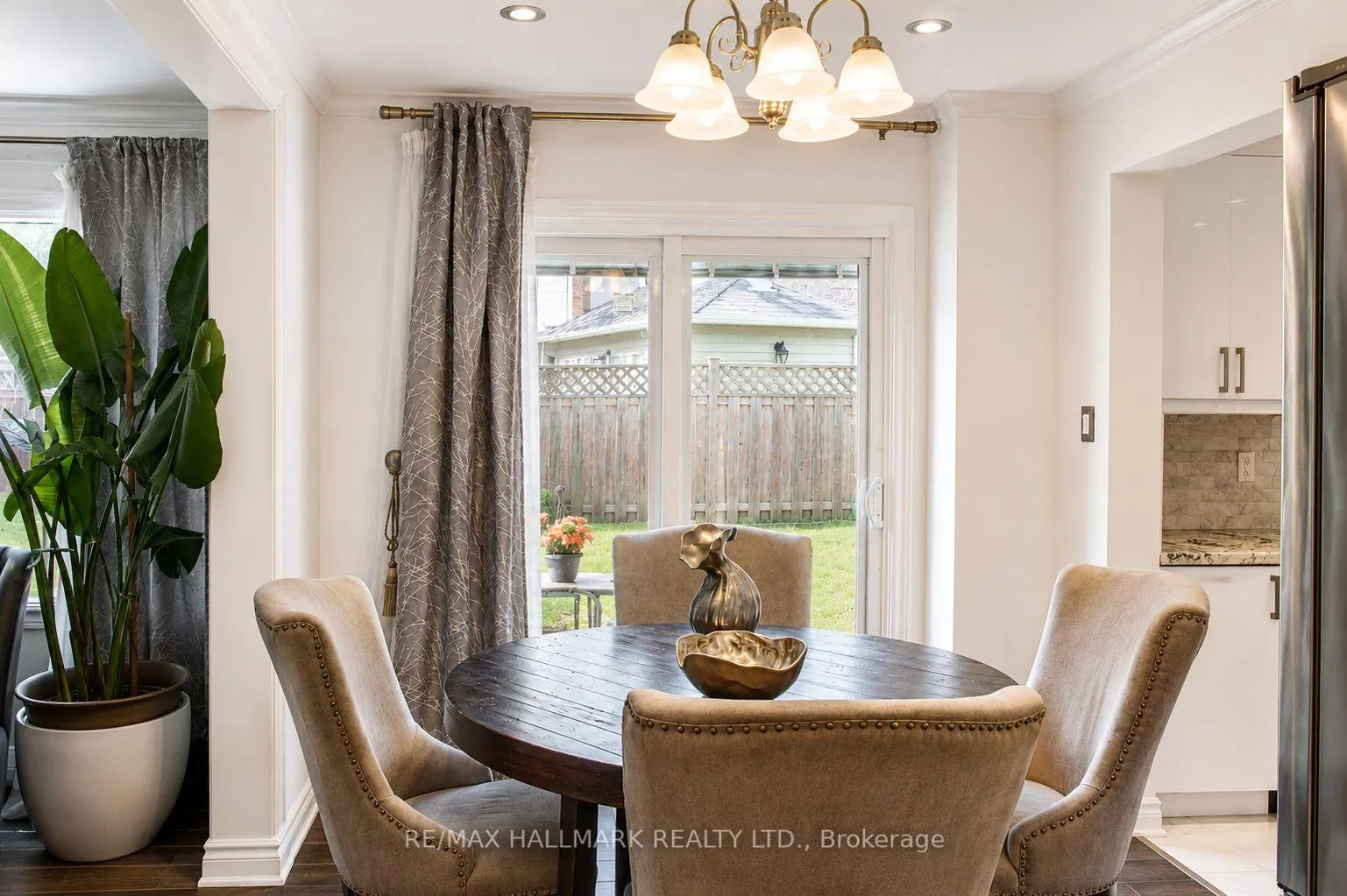 Photo 18 of 92 Weldrick Road E, Richmond Hill, Harding — HOMEH