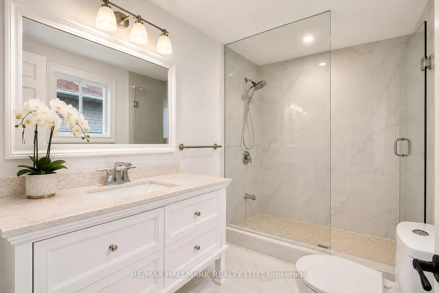 Photo 32 of 92 Weldrick Road E, Richmond Hill, Harding — HOMEH