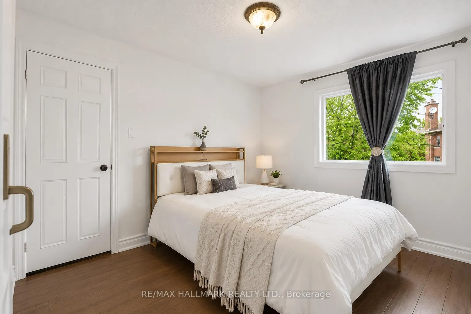 Photo 34 of 92 Weldrick Road E, Richmond Hill, Harding — HOMEH