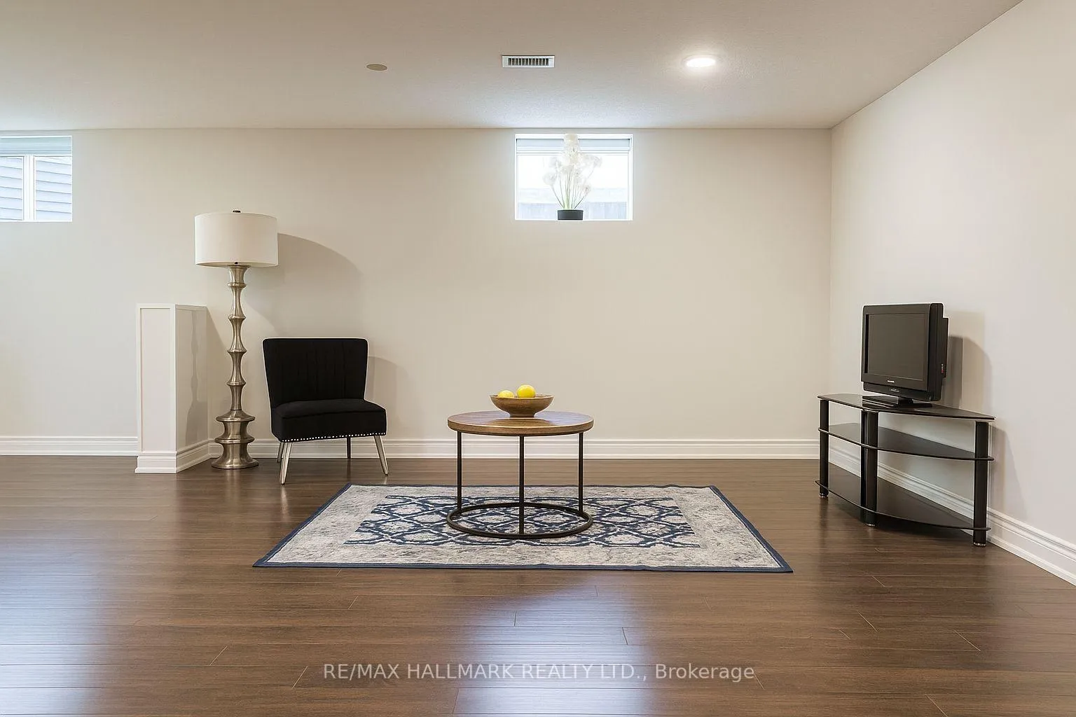 Photo 38 of 92 Weldrick Road E, Richmond Hill, Harding — HOMEH