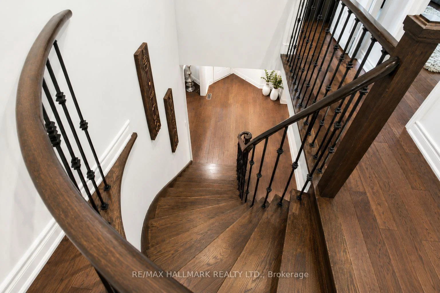 Photo 23 of 92 Weldrick Road E, Richmond Hill, Harding — HOMEH