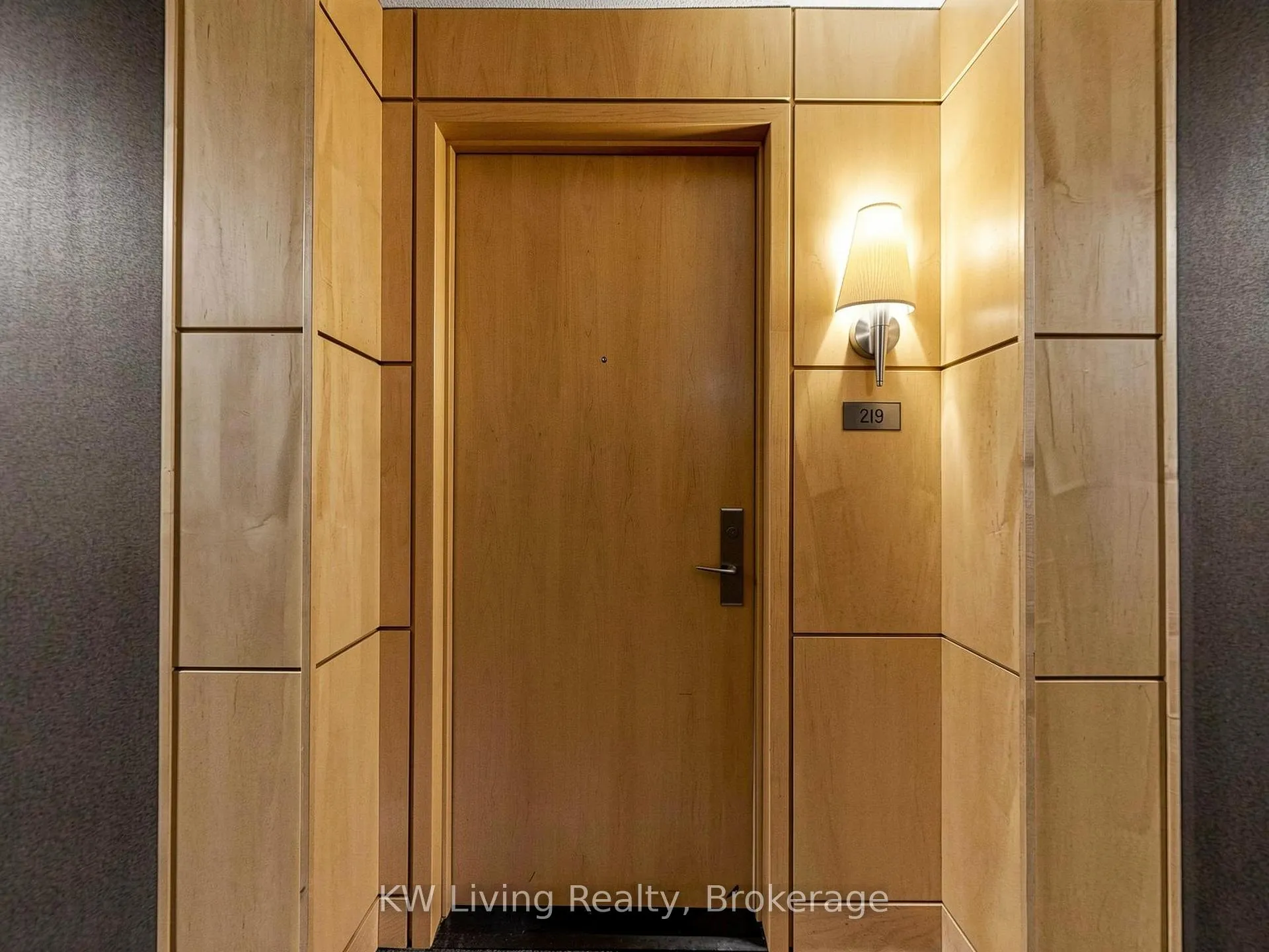 Photo 5 of Unit 219, 62 Suncrest Boulevard, Markham, Commerce Valley — HOMEH