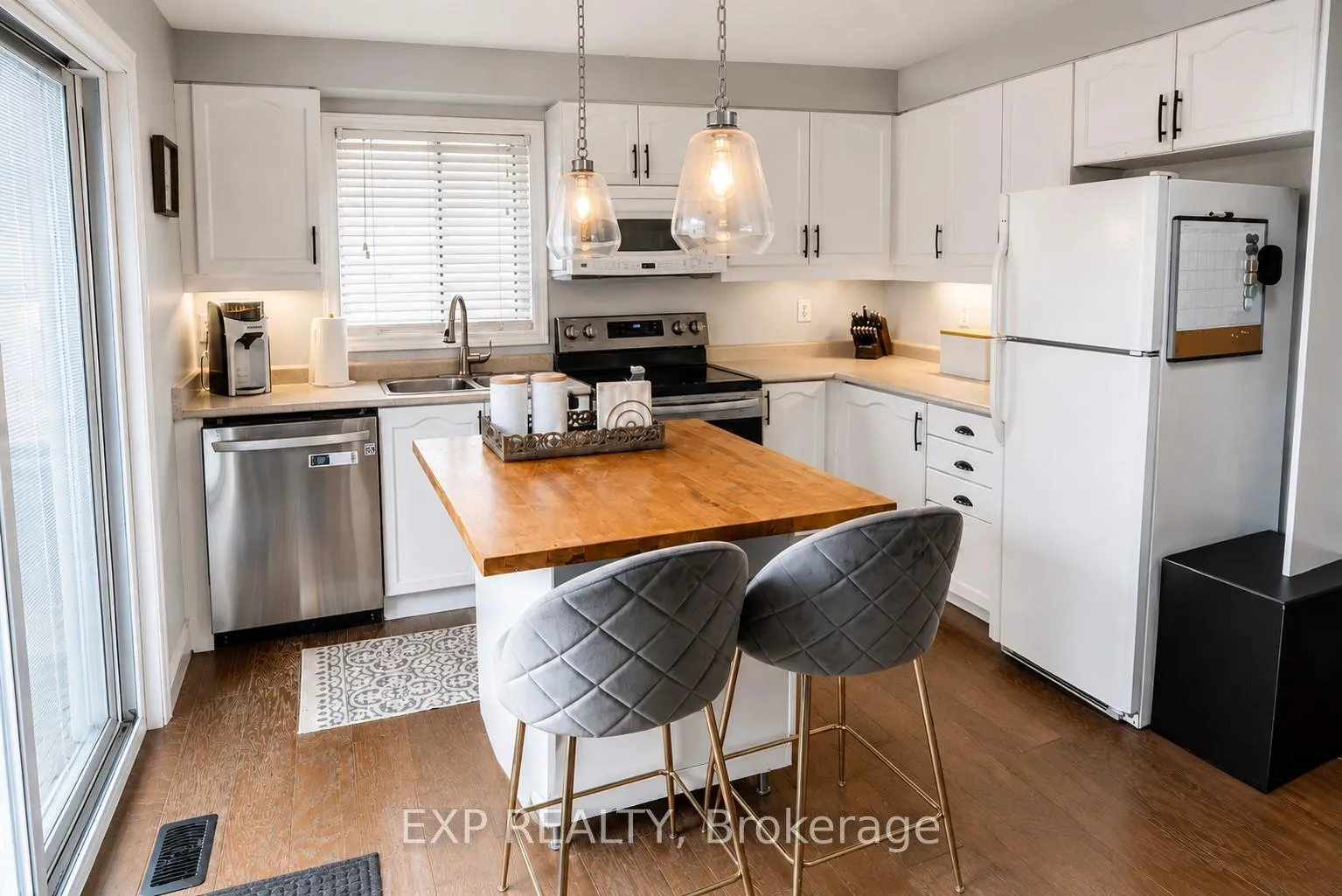 Photo 11 of 24 Lovell Crescent, Brantford, Empire — HOMEH