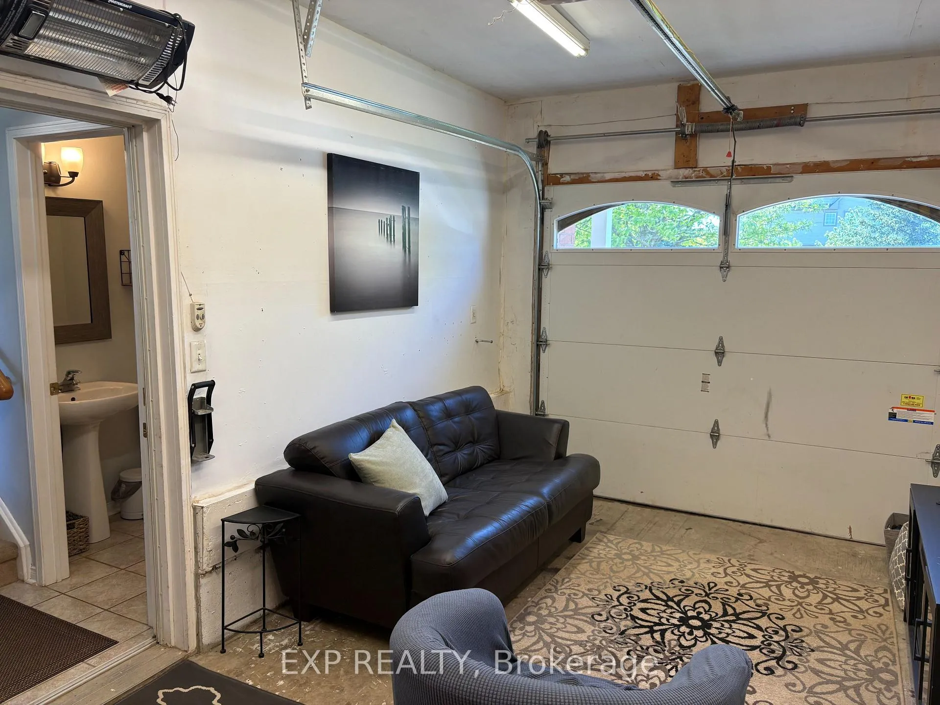 Photo 16 of 24 Lovell Crescent, Brantford, Empire — HOMEH