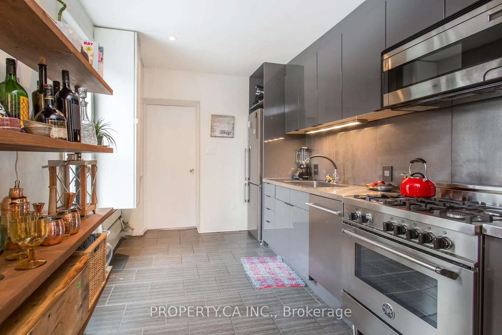 Photo 4 of 22 Brad Street, Toronto, Junction Area — HOMEH