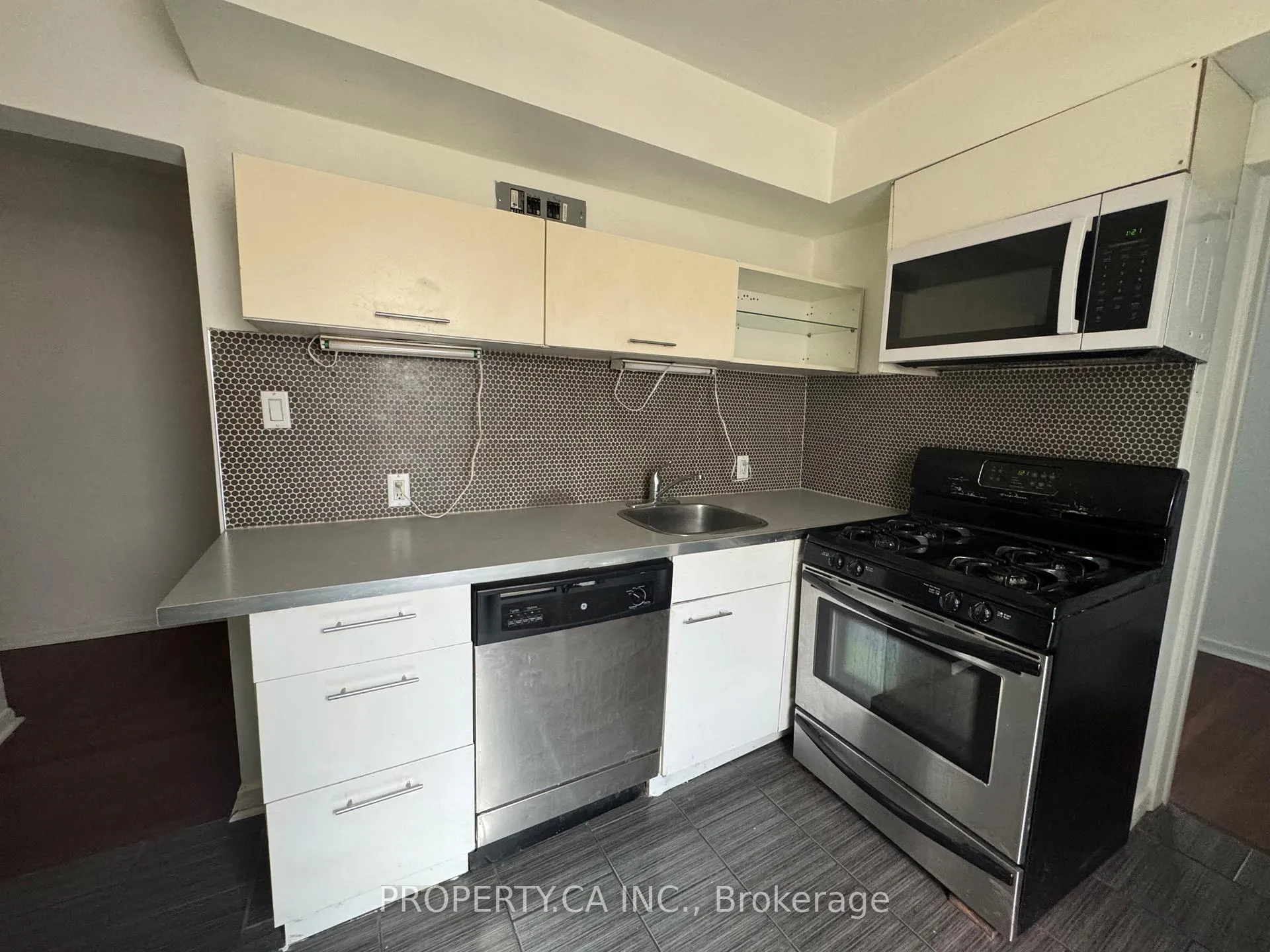 Photo 36 of 22 Brad Street, Toronto, Junction Area — HOMEH