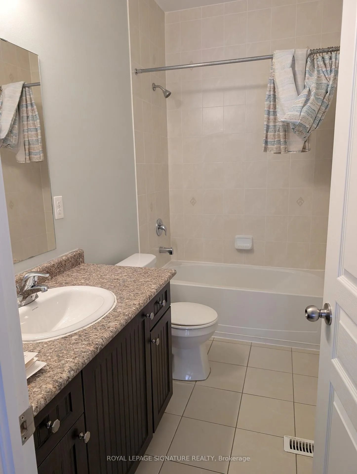 Photo 20 of 24 Allegro Drive, Brampton, Credit Valley — HOMEH